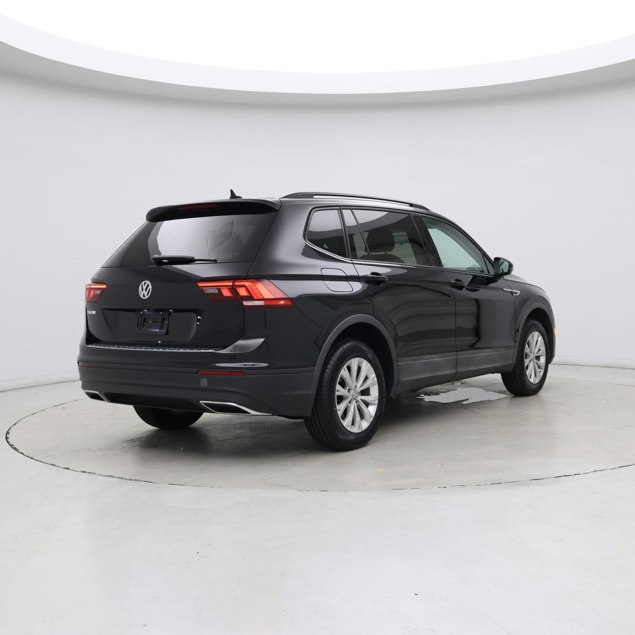 Thumbnail: 2020 Volkswagen Tiguan - 8