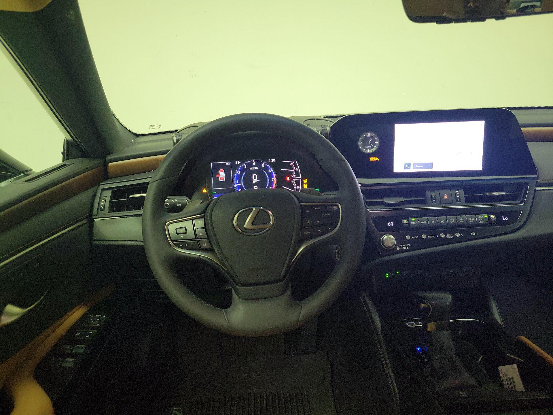 Thumbnail: 2023 Lexus ES - 10