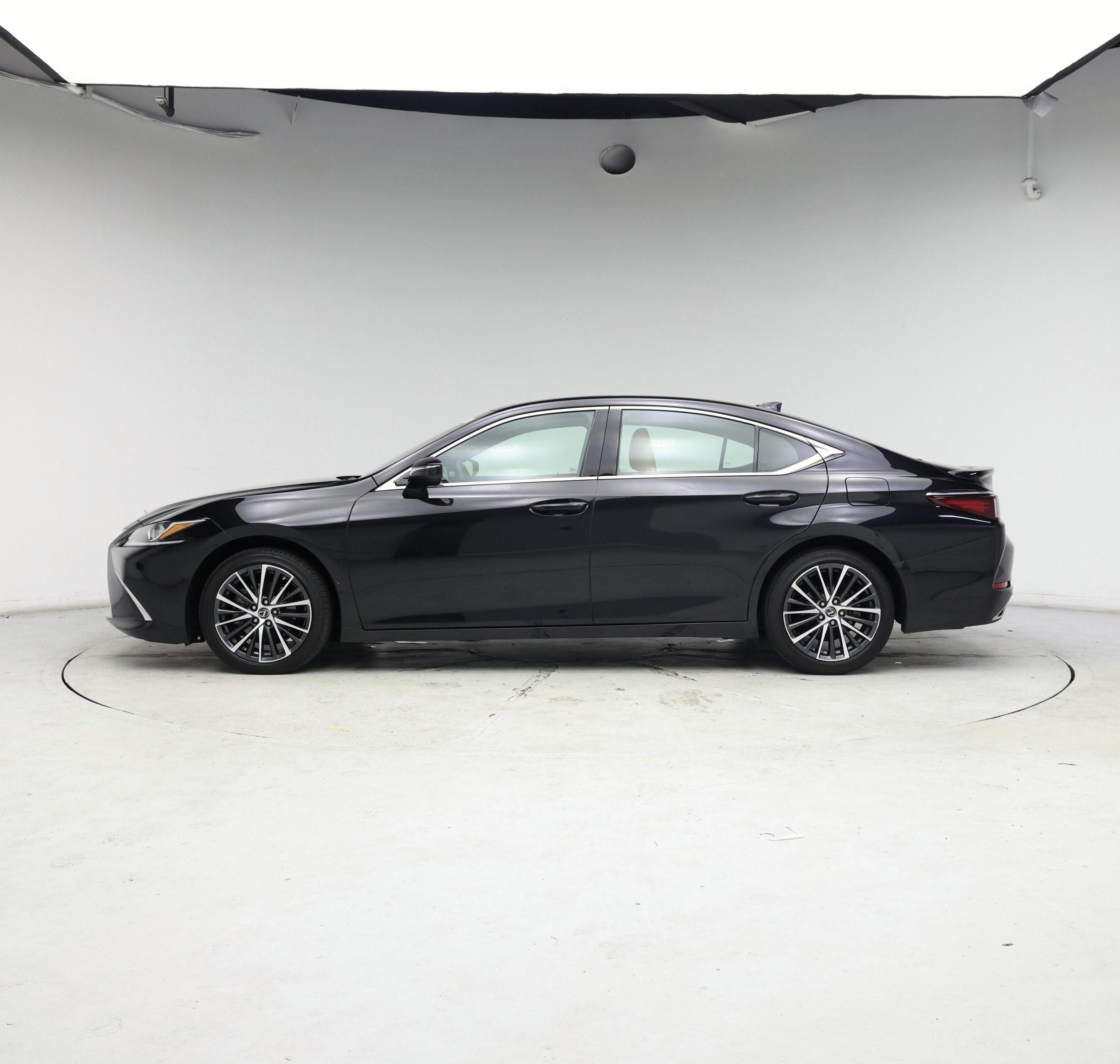 Thumbnail: 2023 Lexus ES - 3