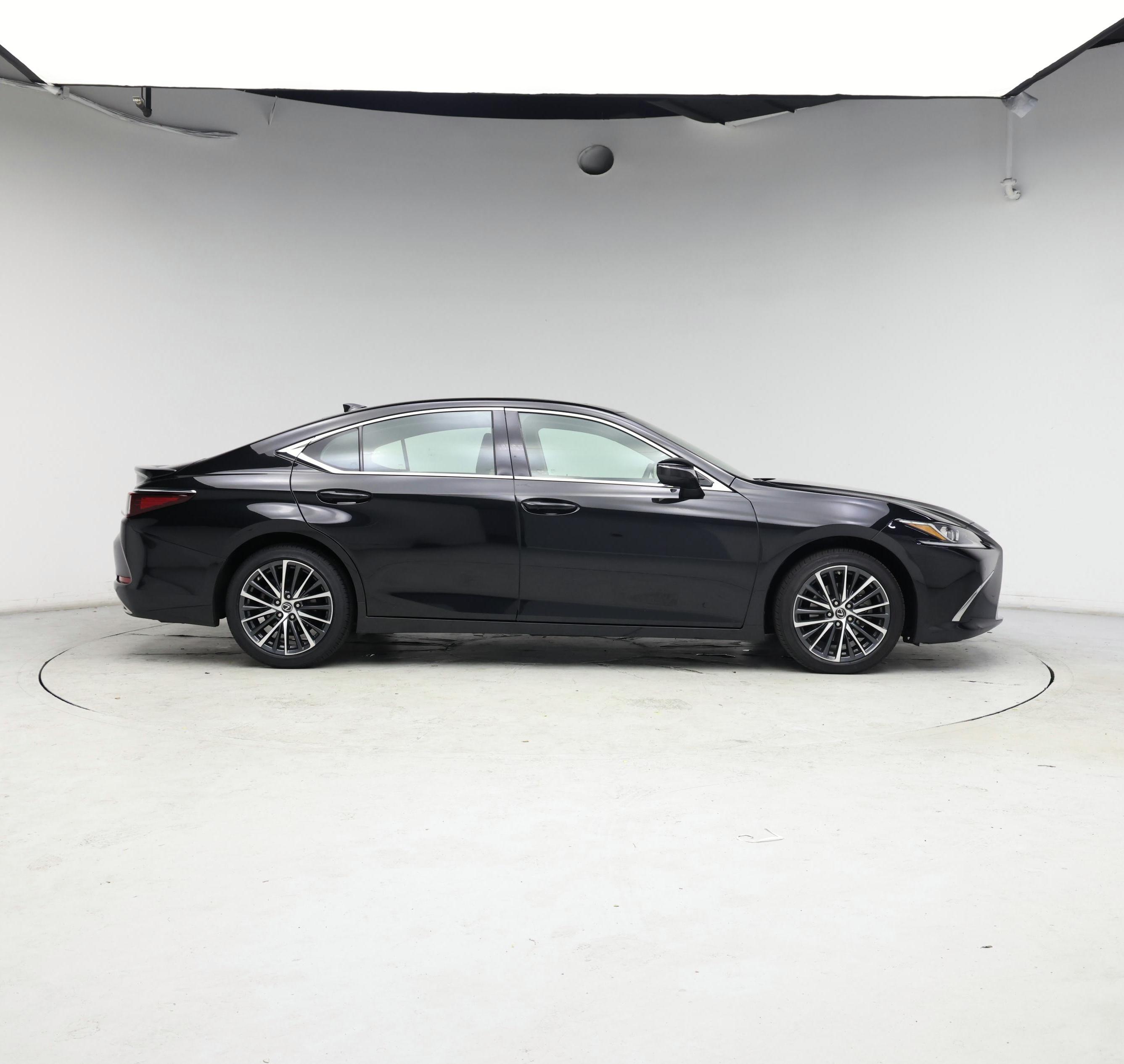 Thumbnail: 2023 Lexus ES - 7