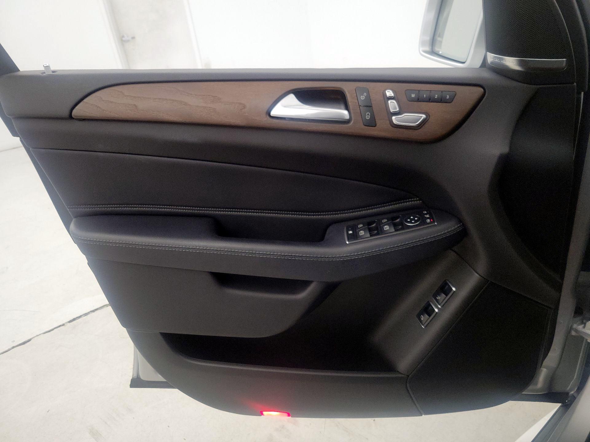 Thumbnail: 2019 Mercedes-Benz GLS - 12