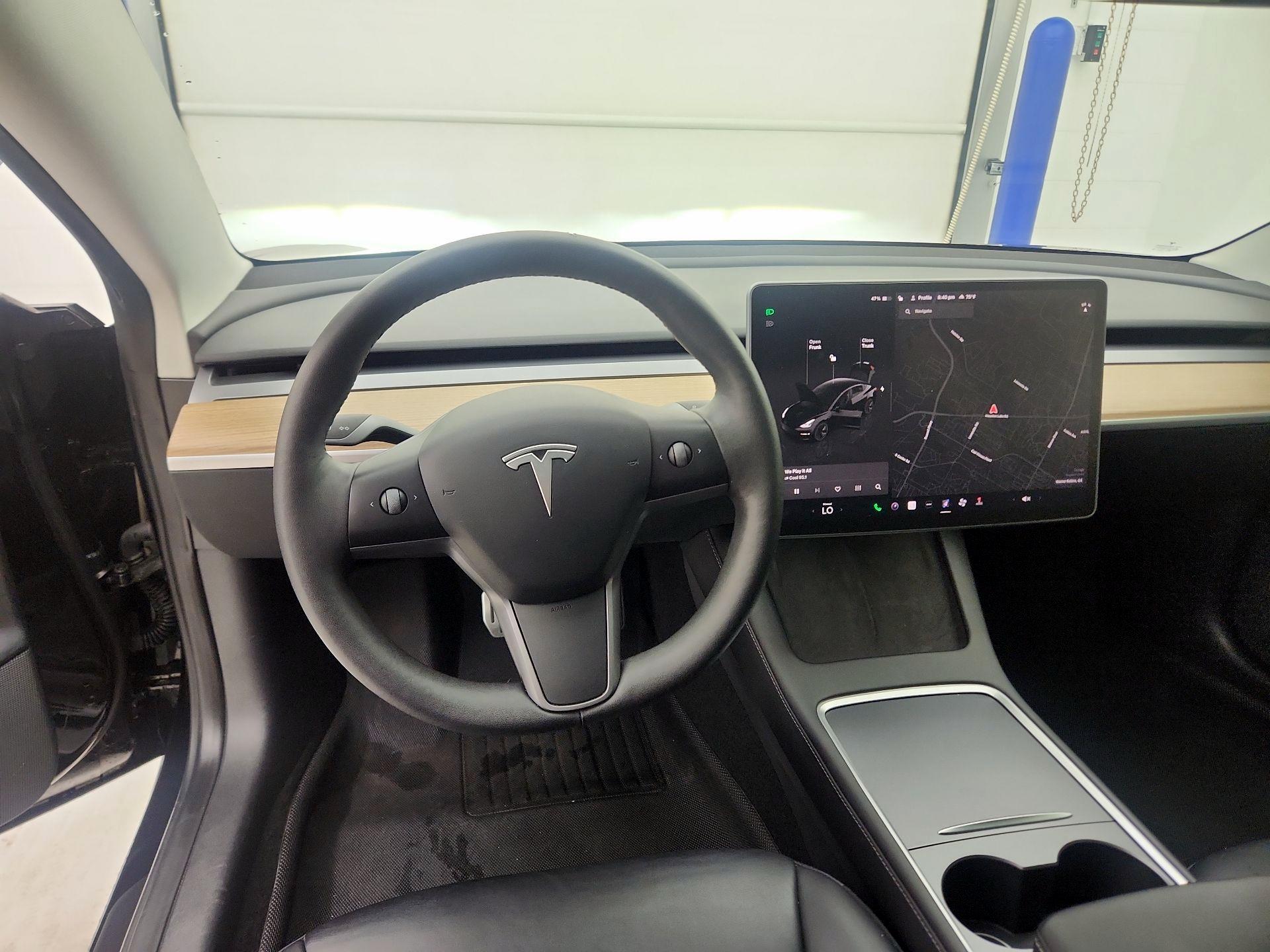 Thumbnail: 2022 Tesla Model 3 - 9