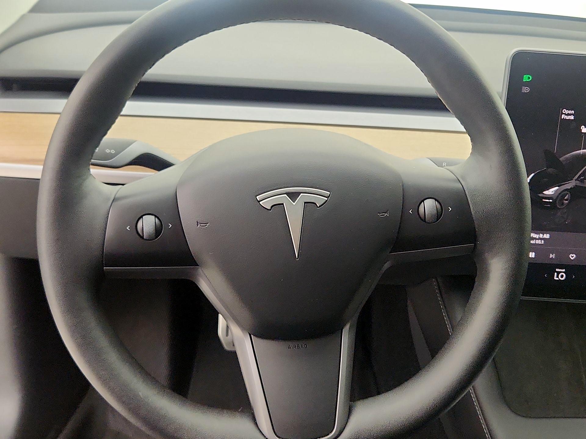 Thumbnail: 2022 Tesla Model 3 - 10