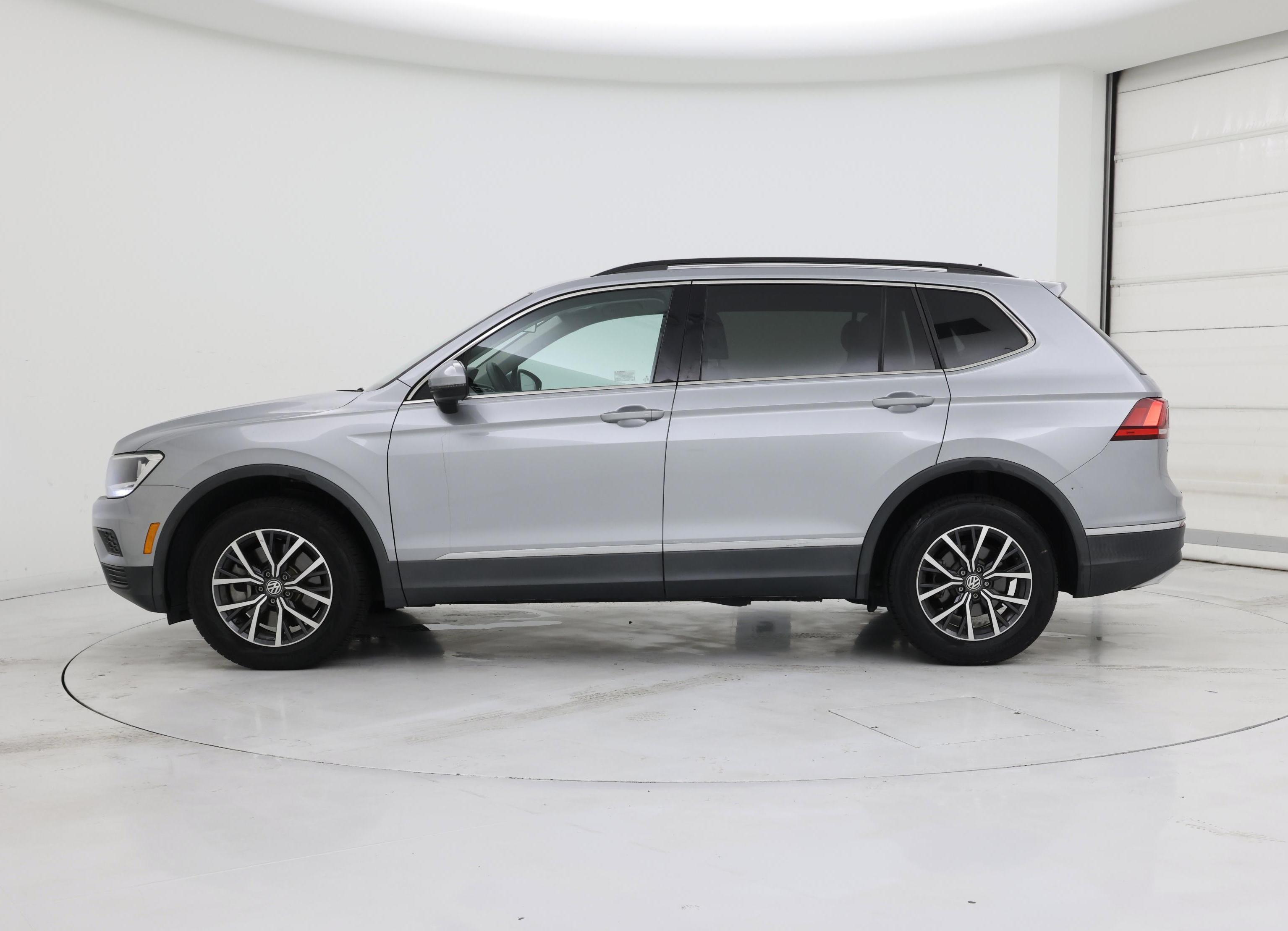 Thumbnail: 2020 Volkswagen Tiguan - 3