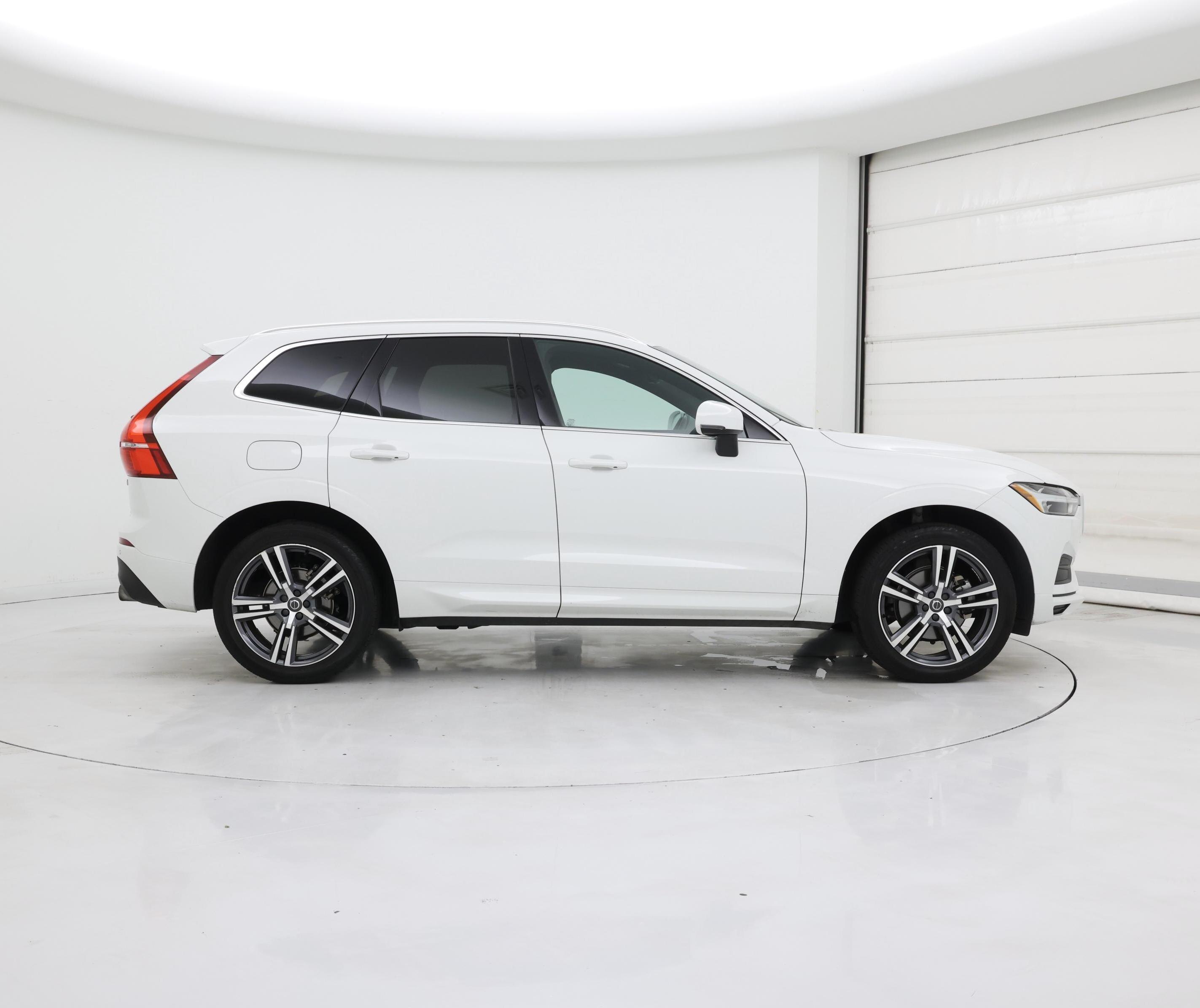 Thumbnail: 2020 Volvo XC60 - 7