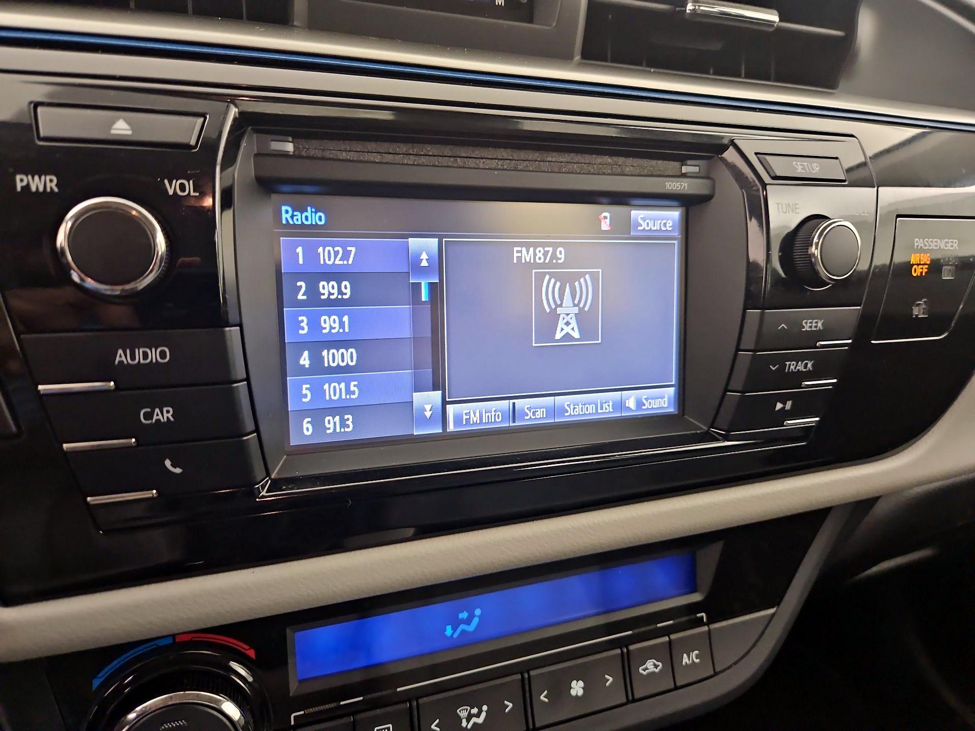 Thumbnail: 2016 Toyota Corolla - 15