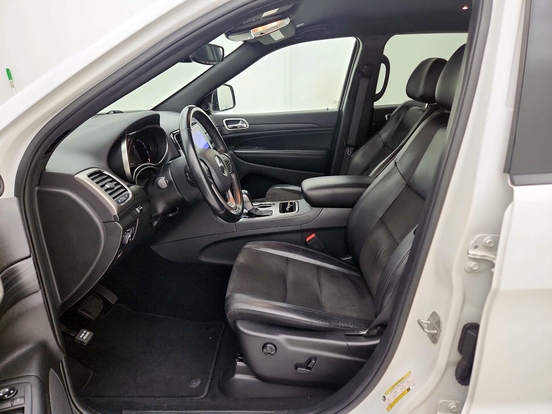 Thumbnail: 2020 Jeep Grand Cherokee - 11