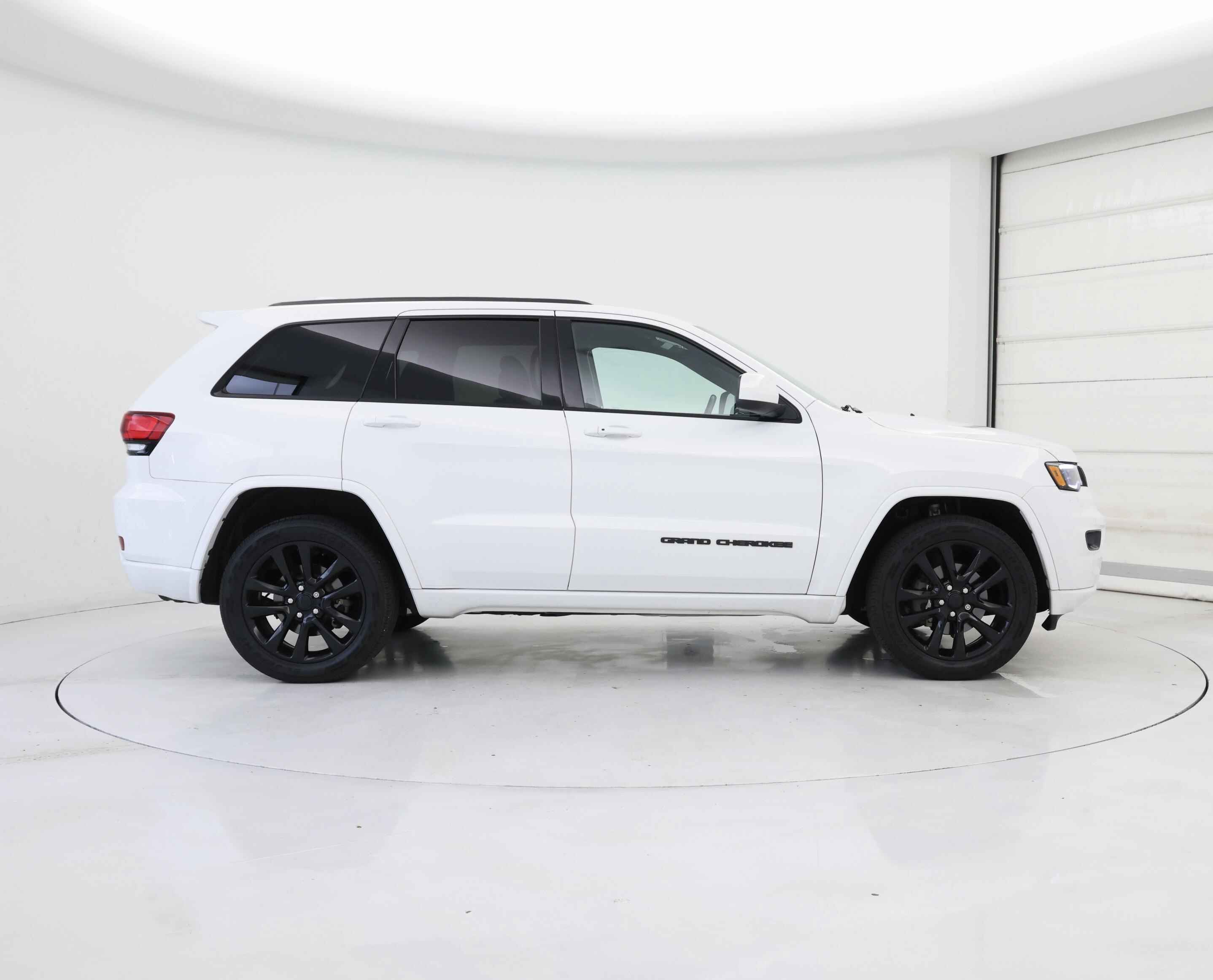 Thumbnail: 2020 Jeep Grand Cherokee - 7