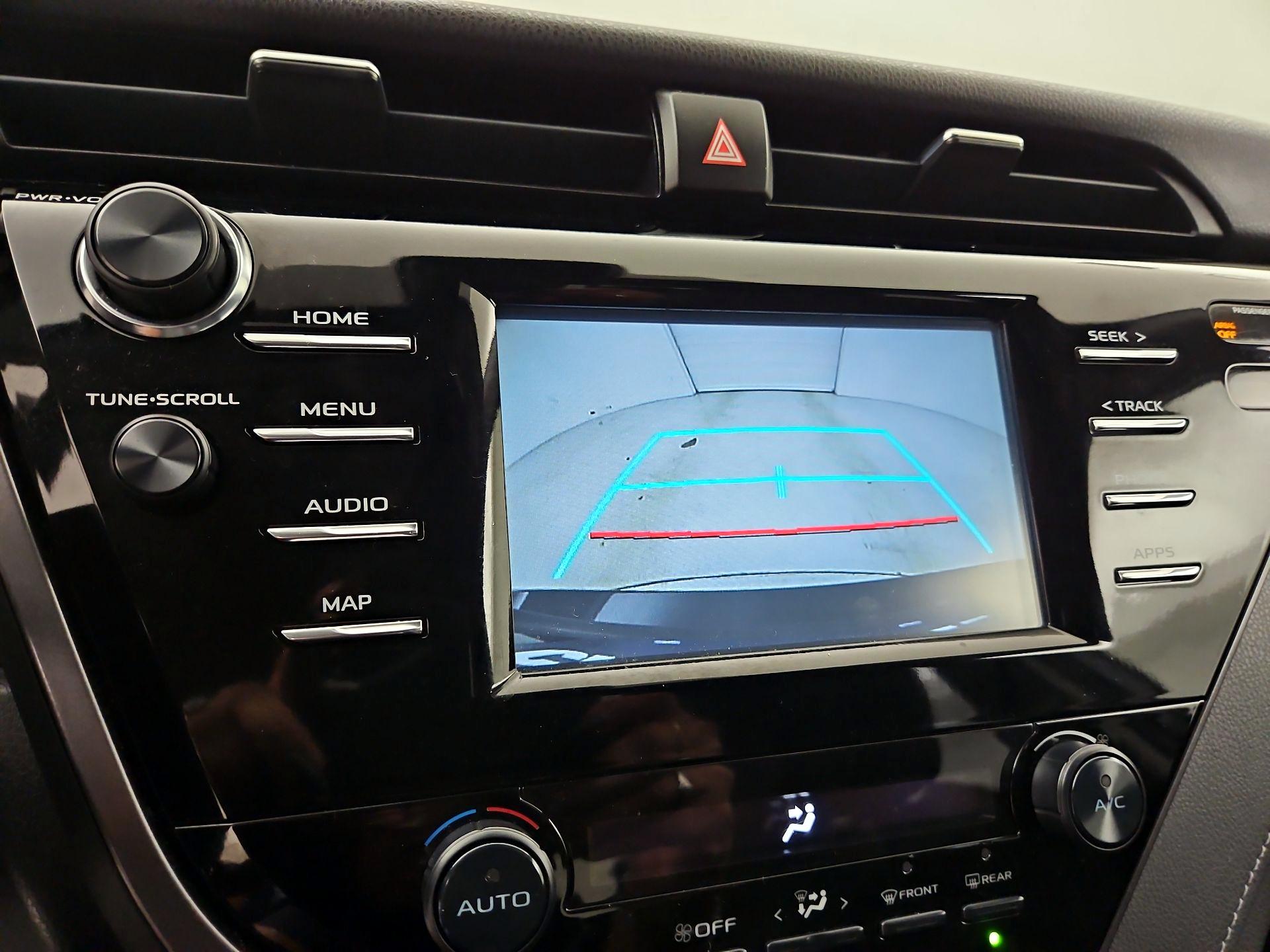 Thumbnail: 2019 Toyota Camry - 14