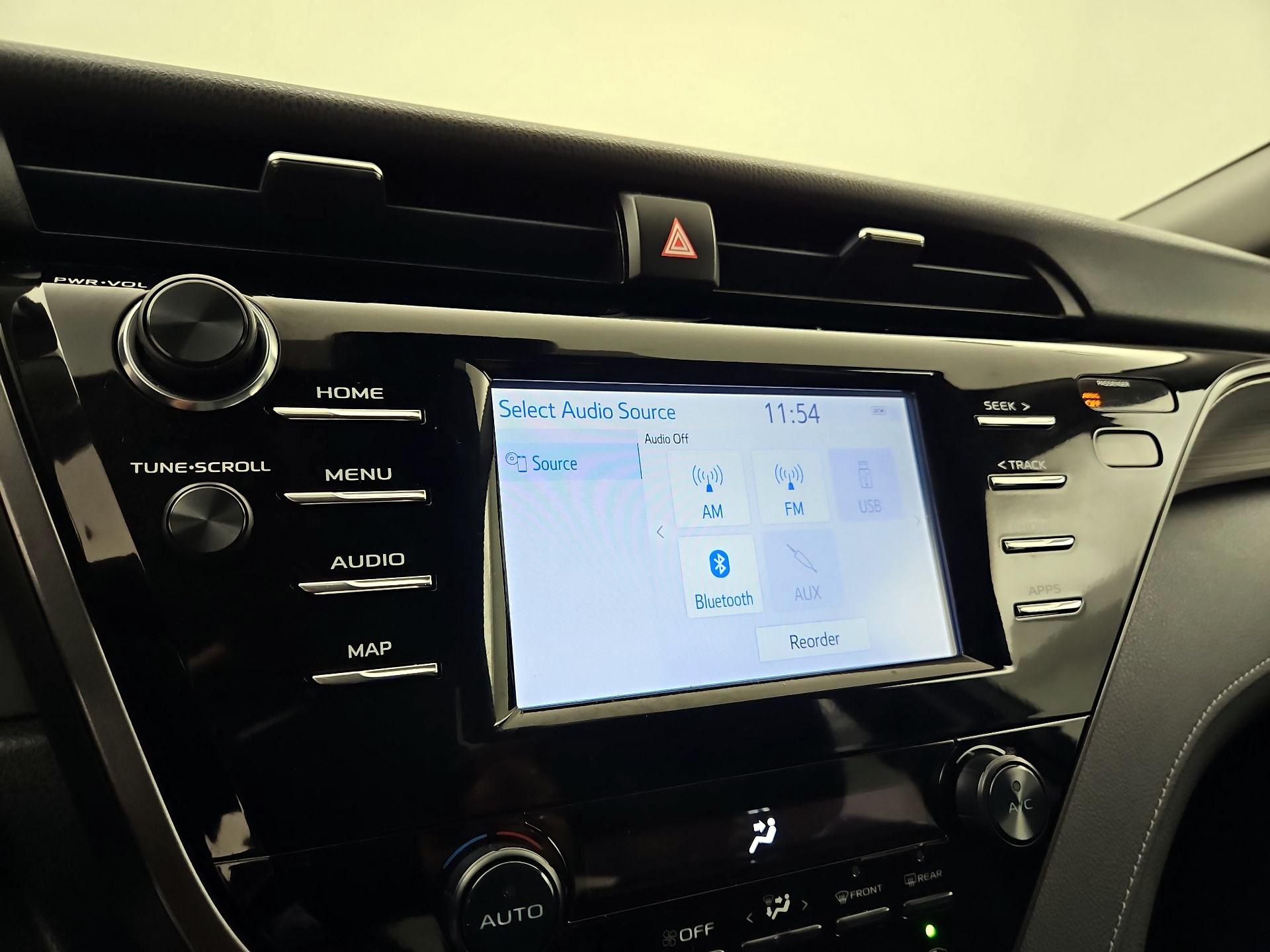 Thumbnail: 2019 Toyota Camry - 15
