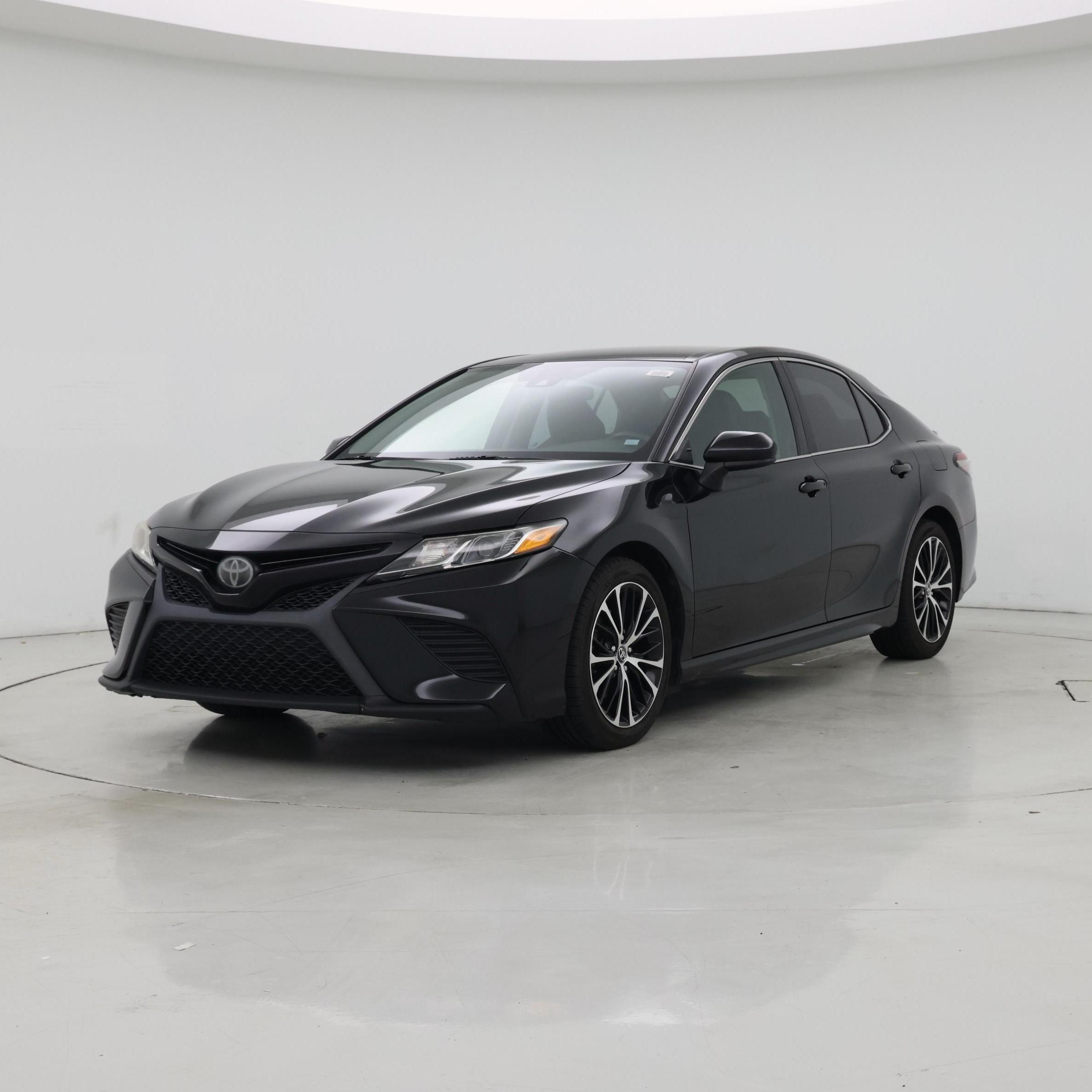 Thumbnail: 2019 Toyota Camry - 4