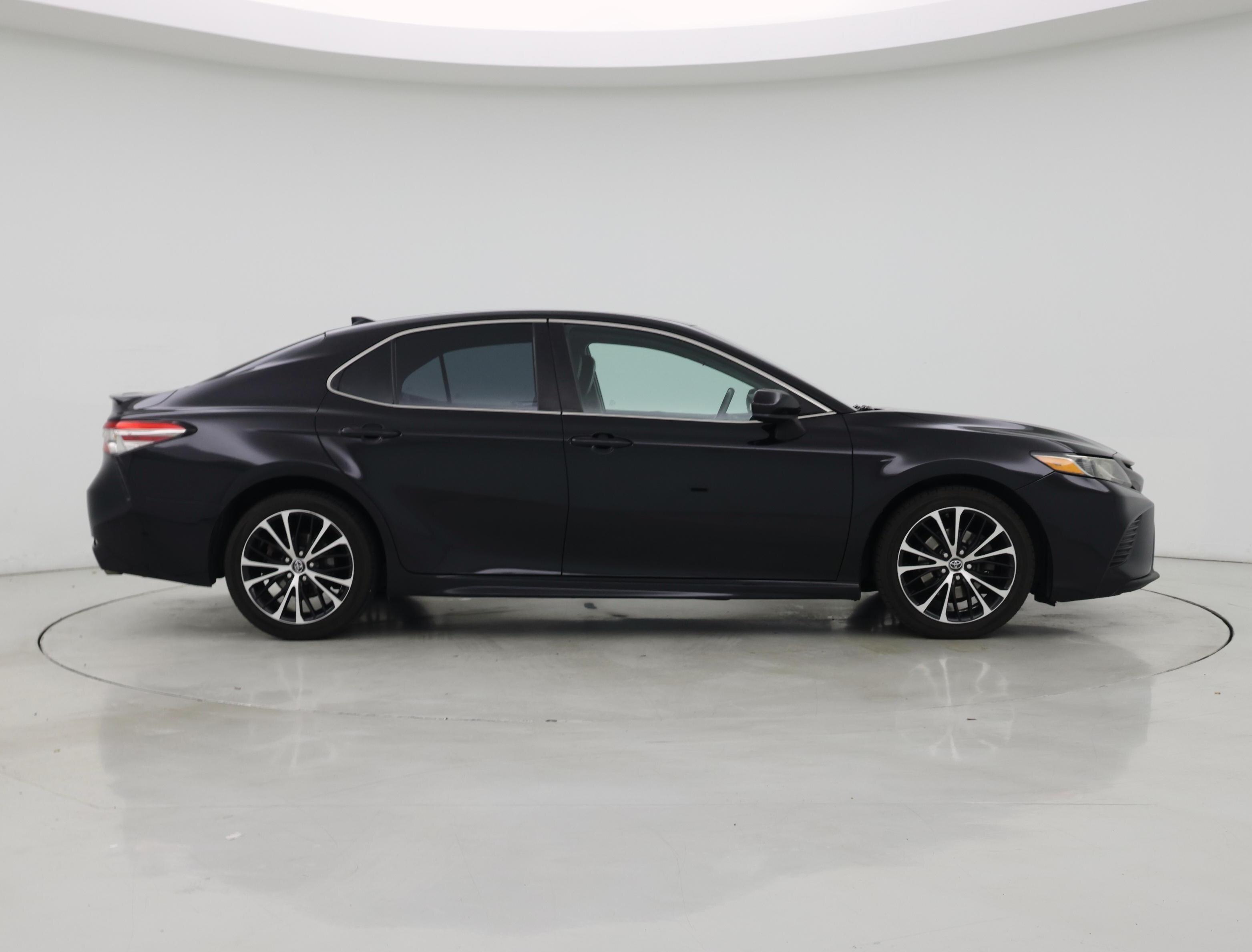 Thumbnail: 2019 Toyota Camry - 7