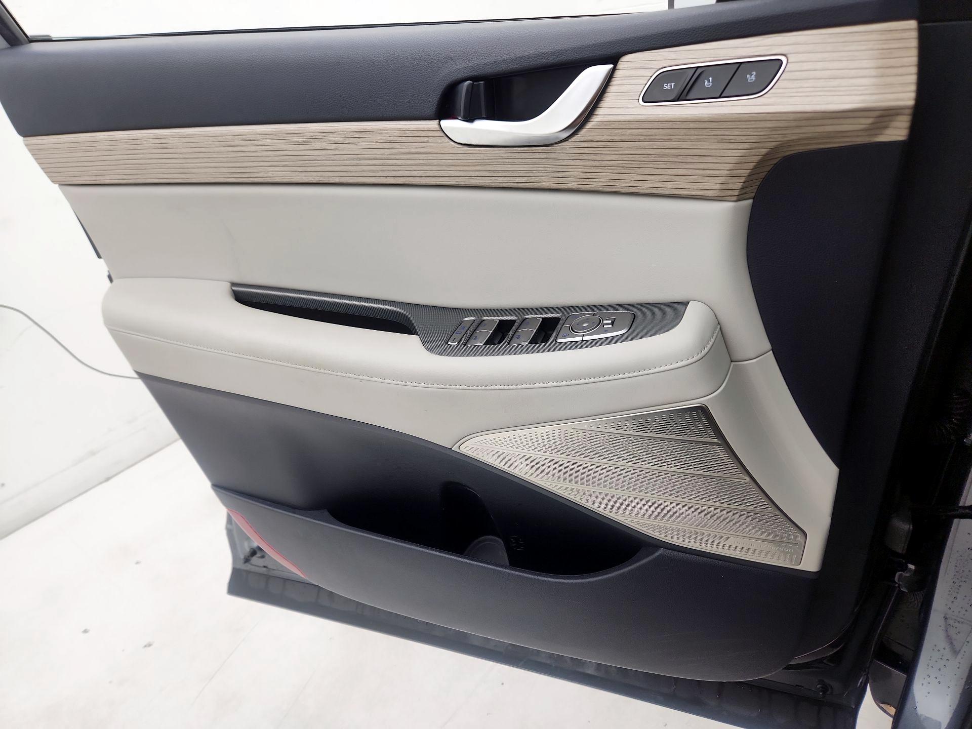 Thumbnail: 2021 Hyundai Palisade - 12