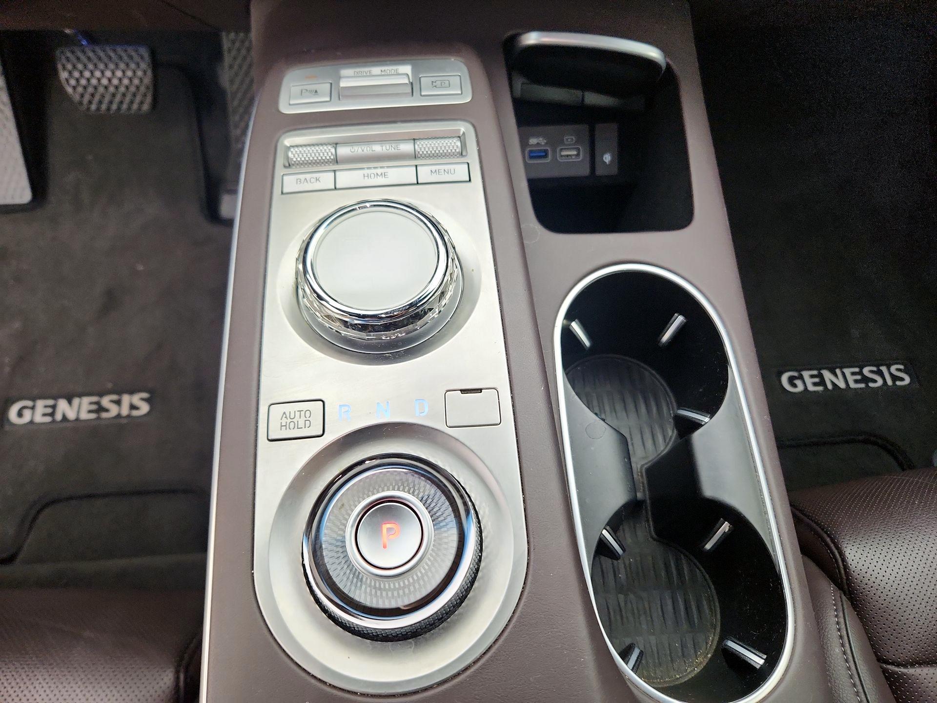 Thumbnail: 2022 Genesis GV70 - 18
