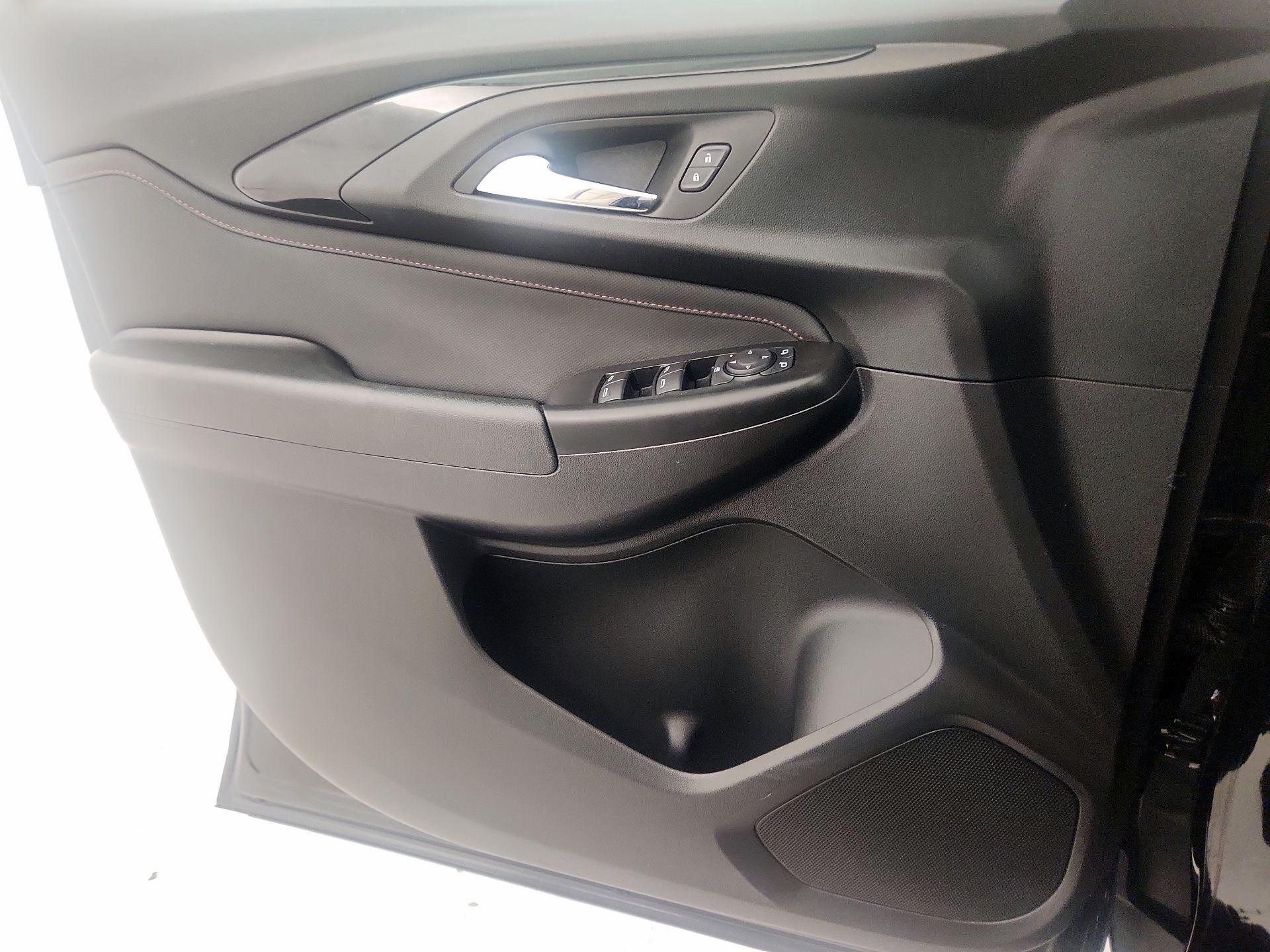 Thumbnail: 2022 Chevrolet TrailBlazer - 12