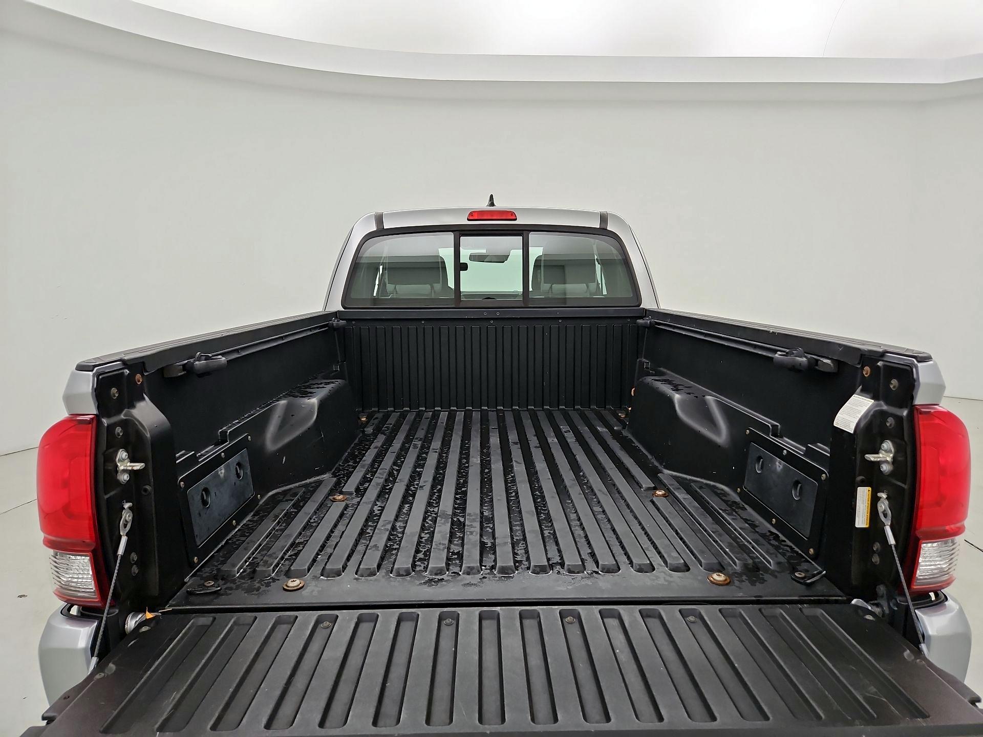 Thumbnail: 2018 Toyota Tacoma - 20