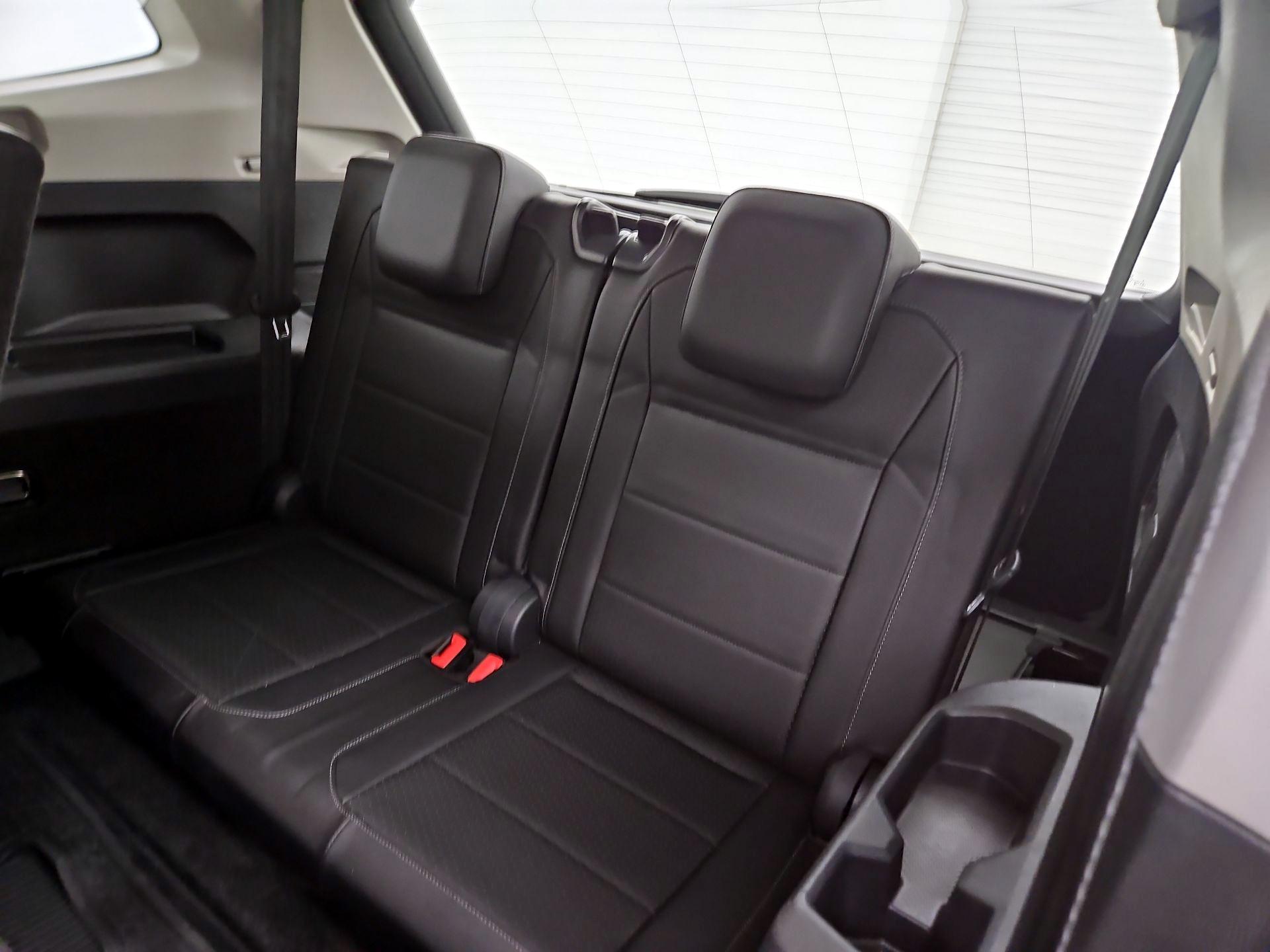 Thumbnail: 2020 Volkswagen Tiguan - 20
