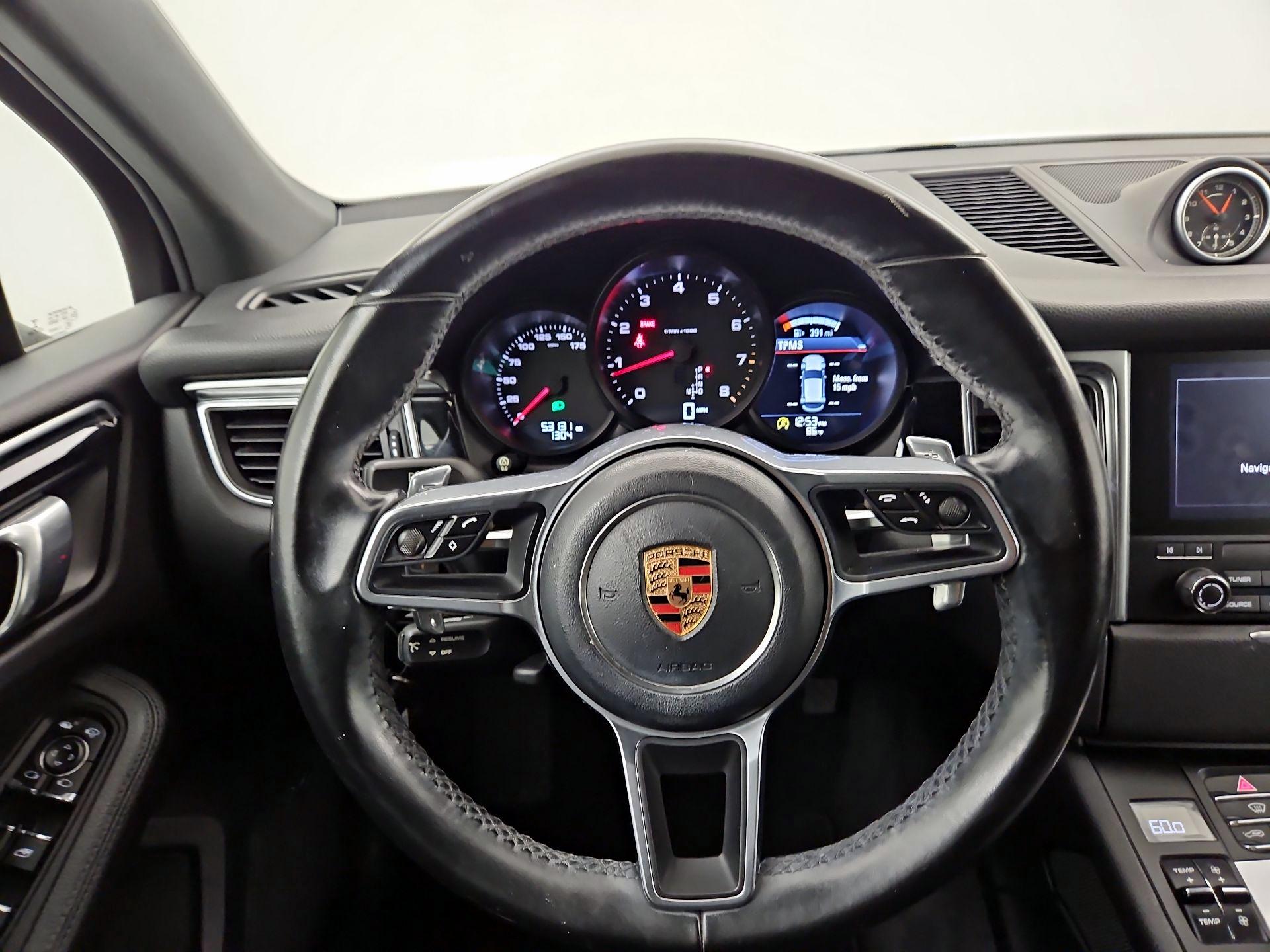 Thumbnail: 2018 Porsche Macan - 10