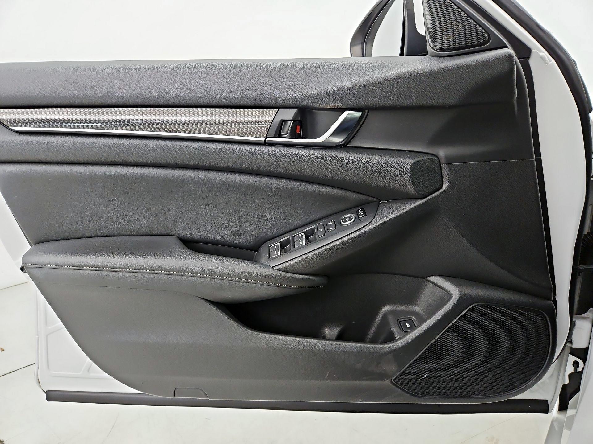 Thumbnail: 2019 Honda Accord - 12