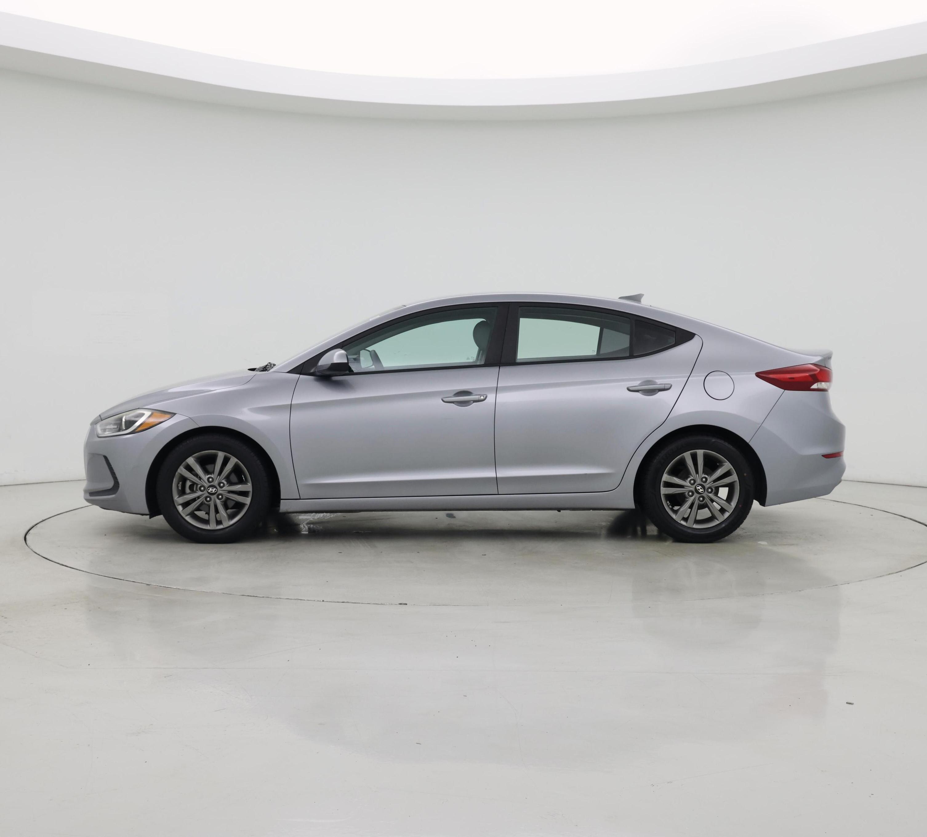 Thumbnail: 2017 Hyundai Elantra - 3