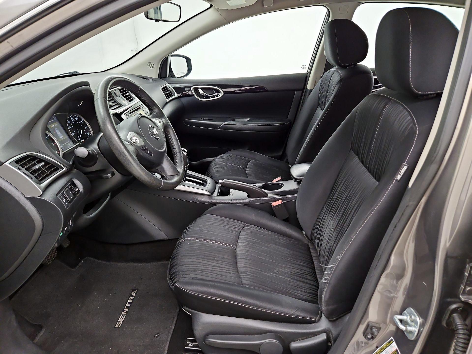 Thumbnail: 2016 Nissan Sentra - 11