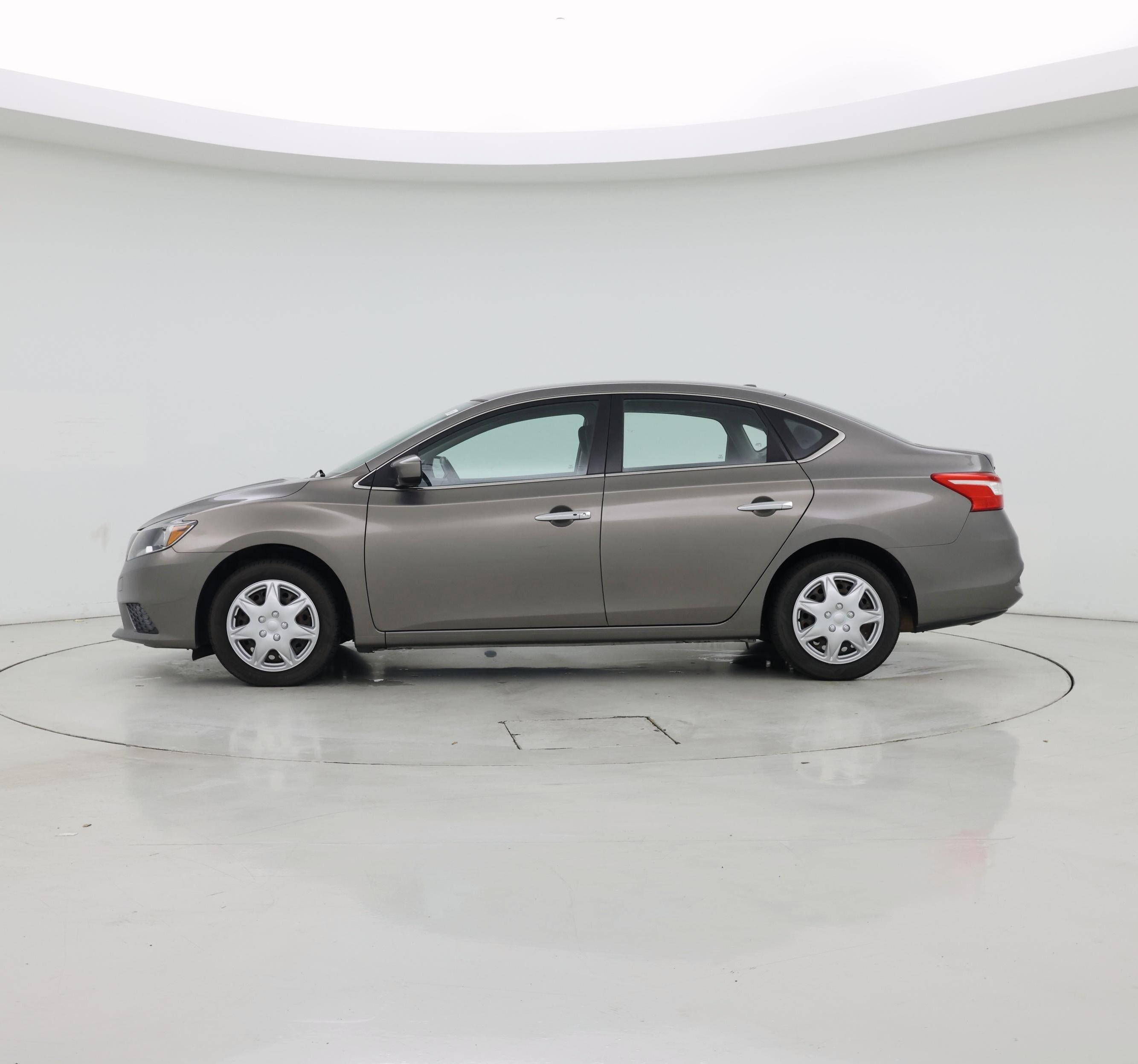 Thumbnail: 2016 Nissan Sentra - 3