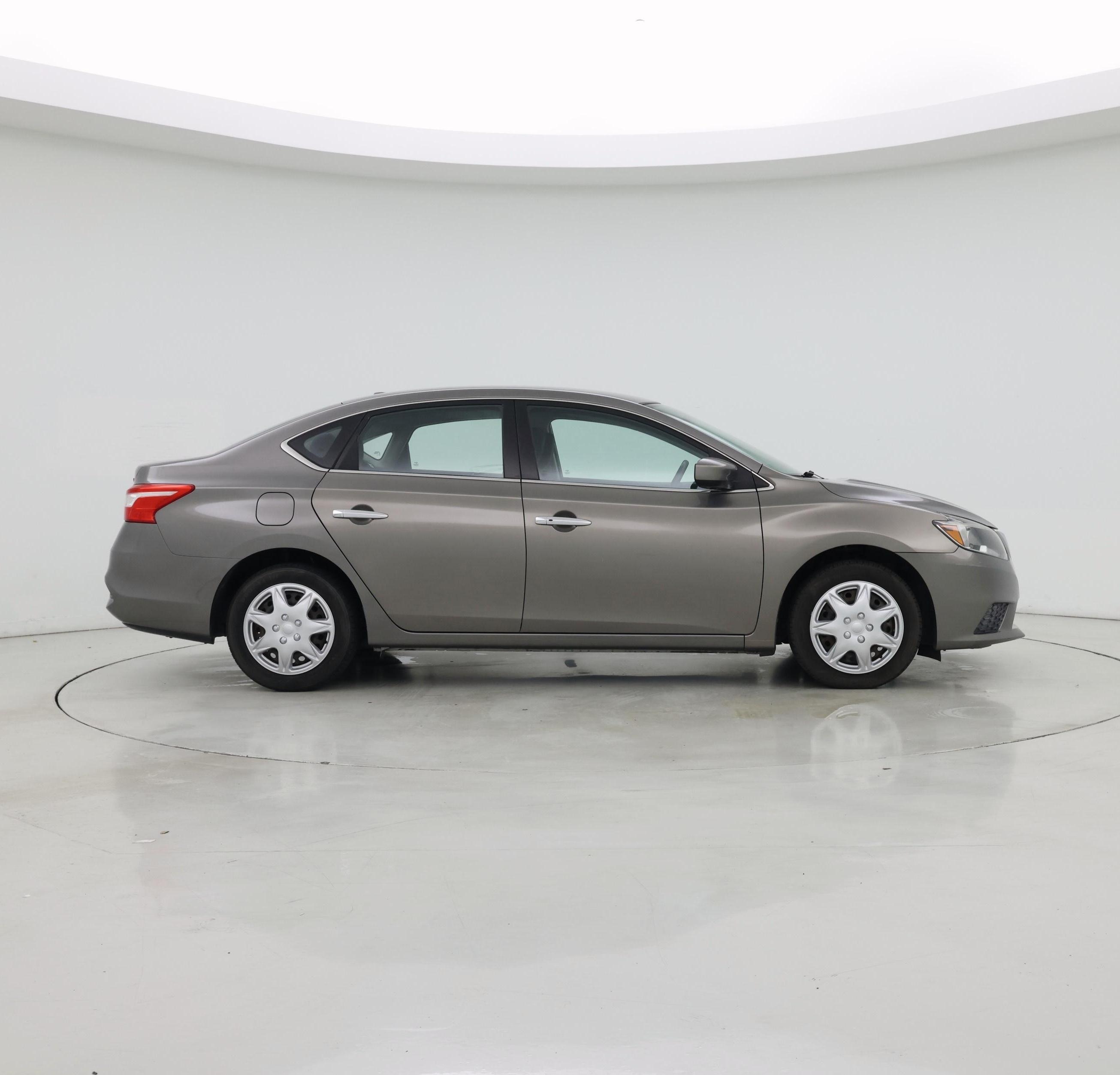 Thumbnail: 2016 Nissan Sentra - 7