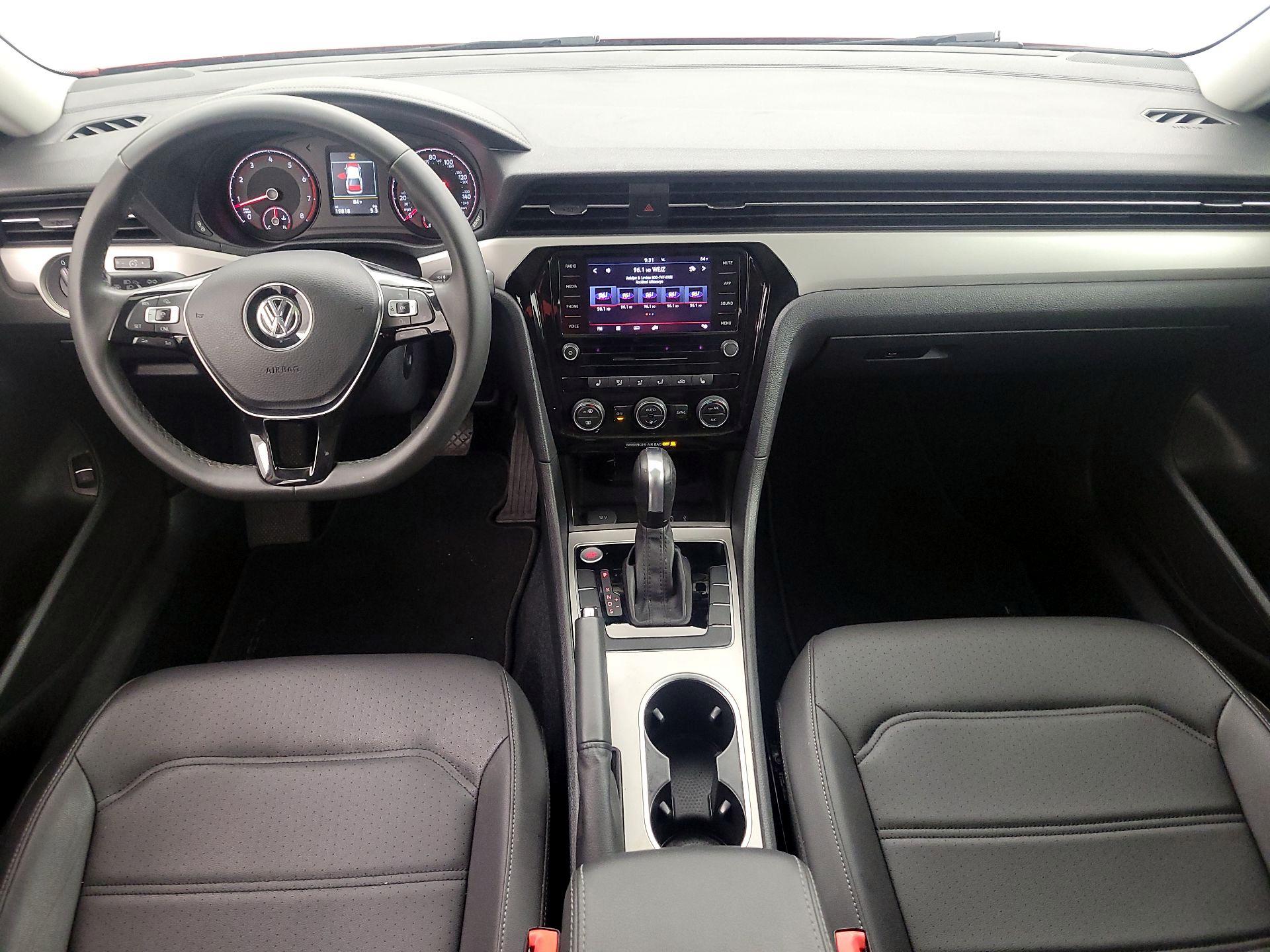 Thumbnail: 2022 Volkswagen Passat - 9