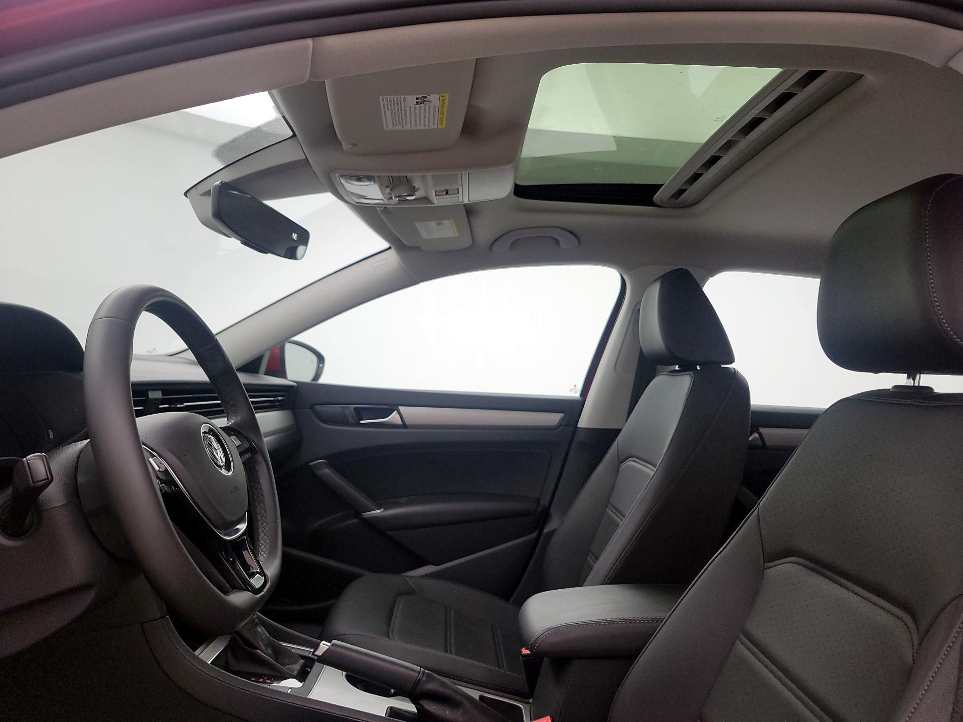 Thumbnail: 2022 Volkswagen Passat - 19