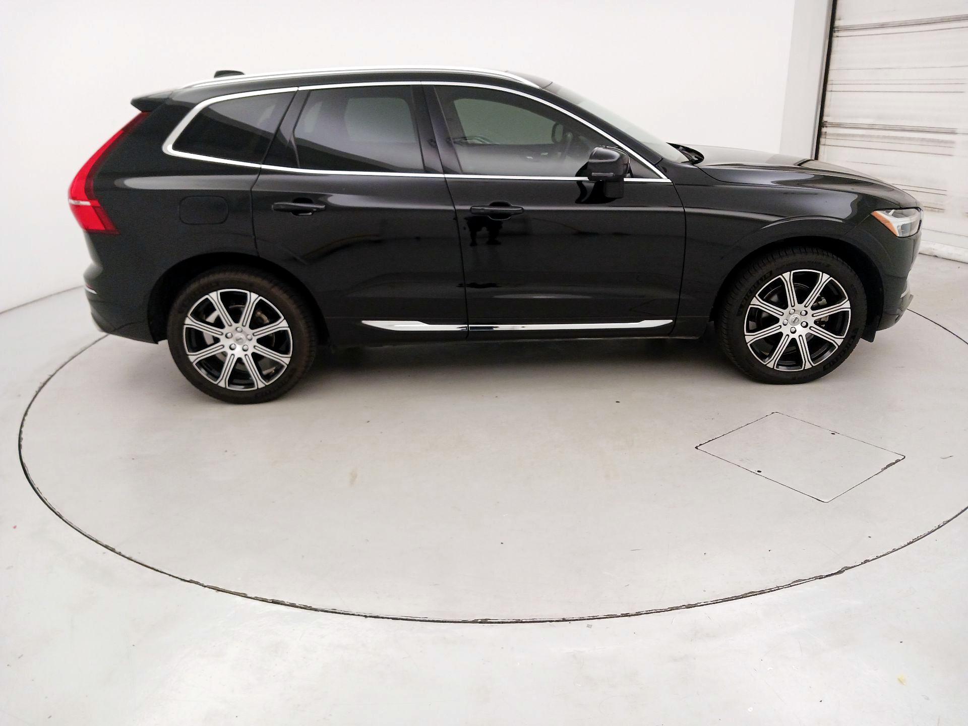 Thumbnail: 2021 Volvo XC60 - 4