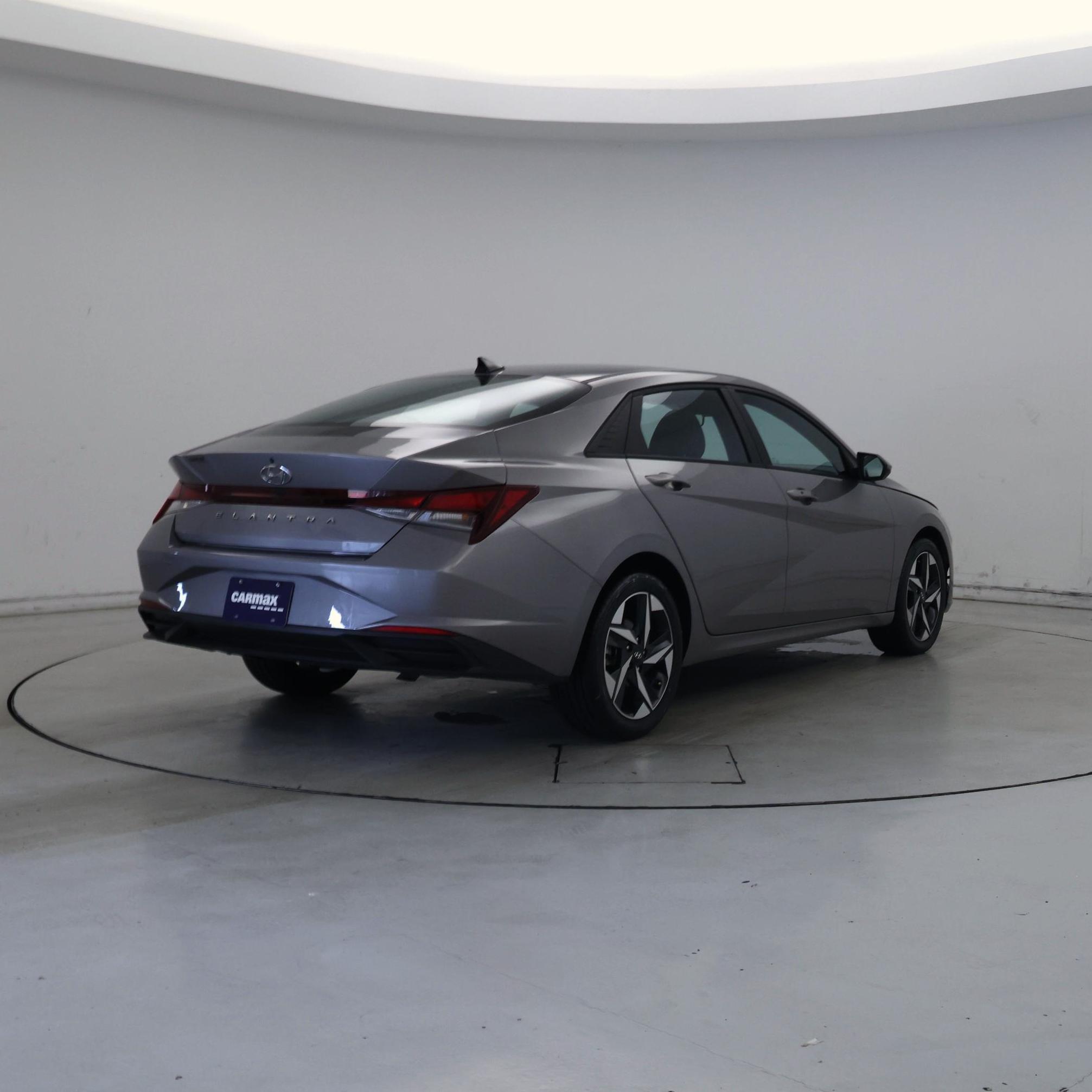 Thumbnail: 2023 Hyundai Elantra - 8