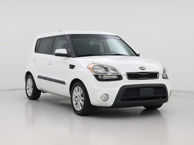 White 2013 Kia Soul +