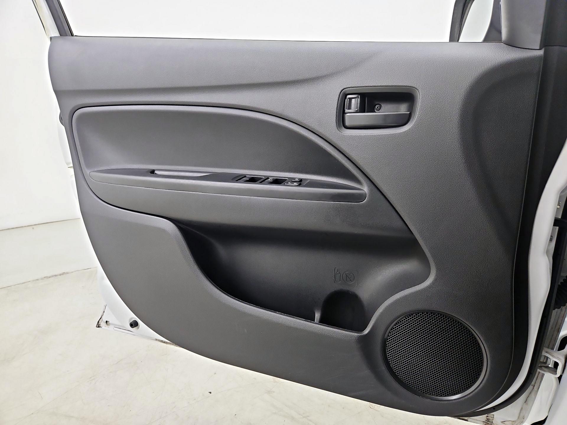 Thumbnail: 2018 Mitsubishi Mirage - 12