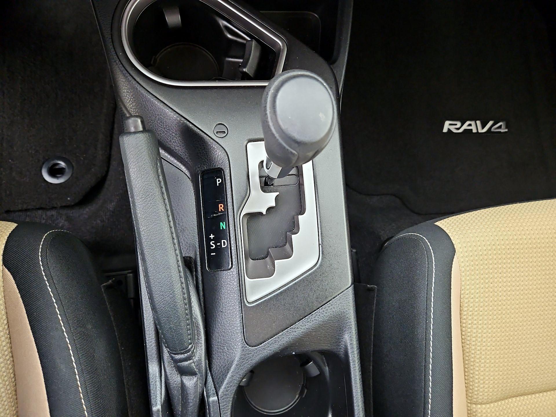 Thumbnail: 2016 Toyota RAV4 - 17