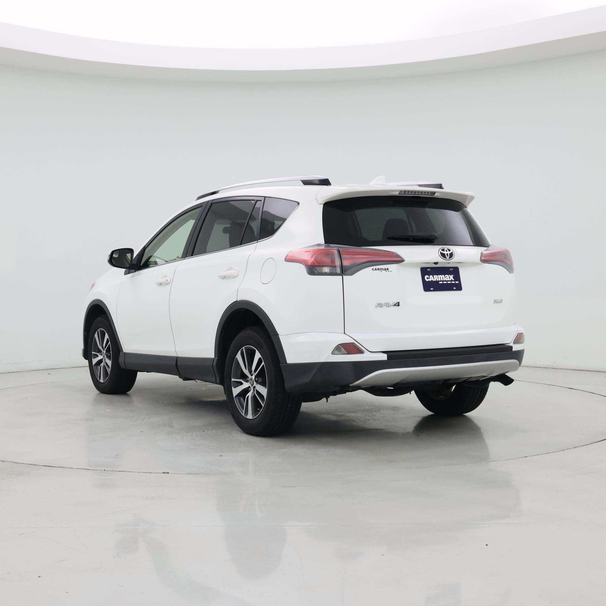 Thumbnail: 2016 Toyota RAV4 - 2