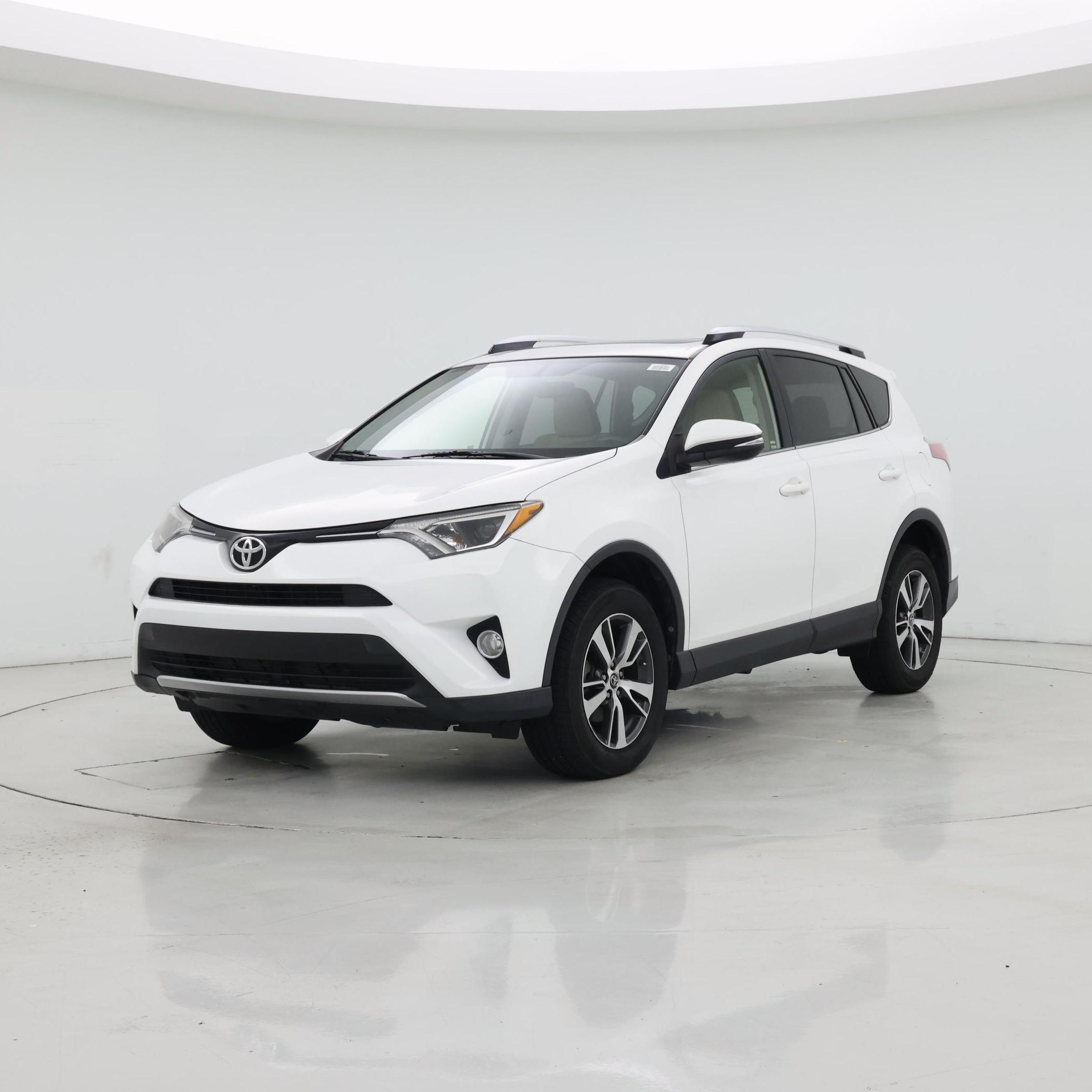 Thumbnail: 2016 Toyota RAV4 - 4