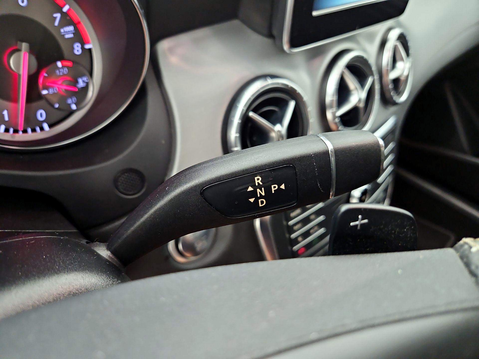 Thumbnail: 2015 Mercedes-Benz CLA - 18