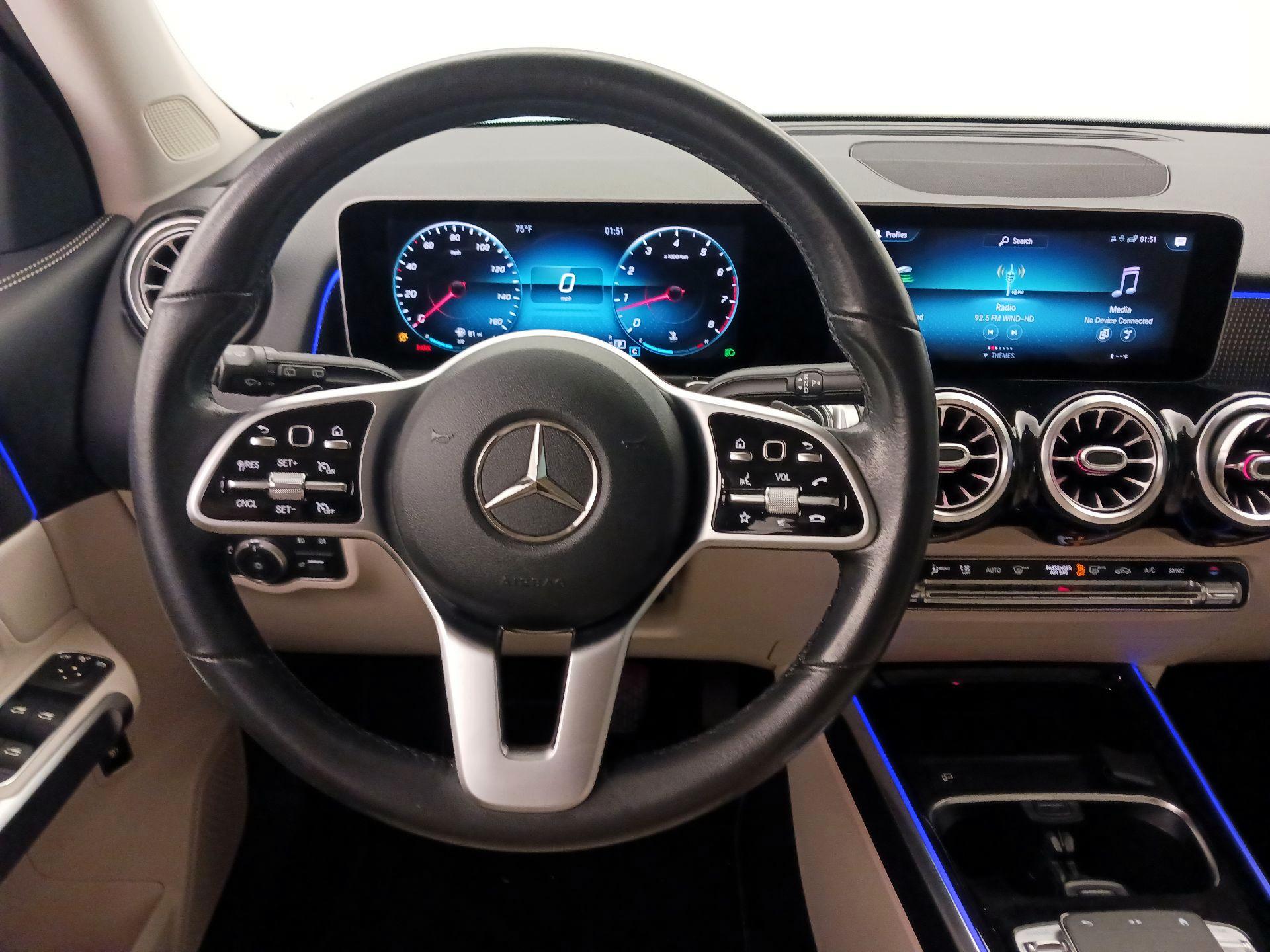 Thumbnail: 2020 Mercedes-Benz GLB - 10