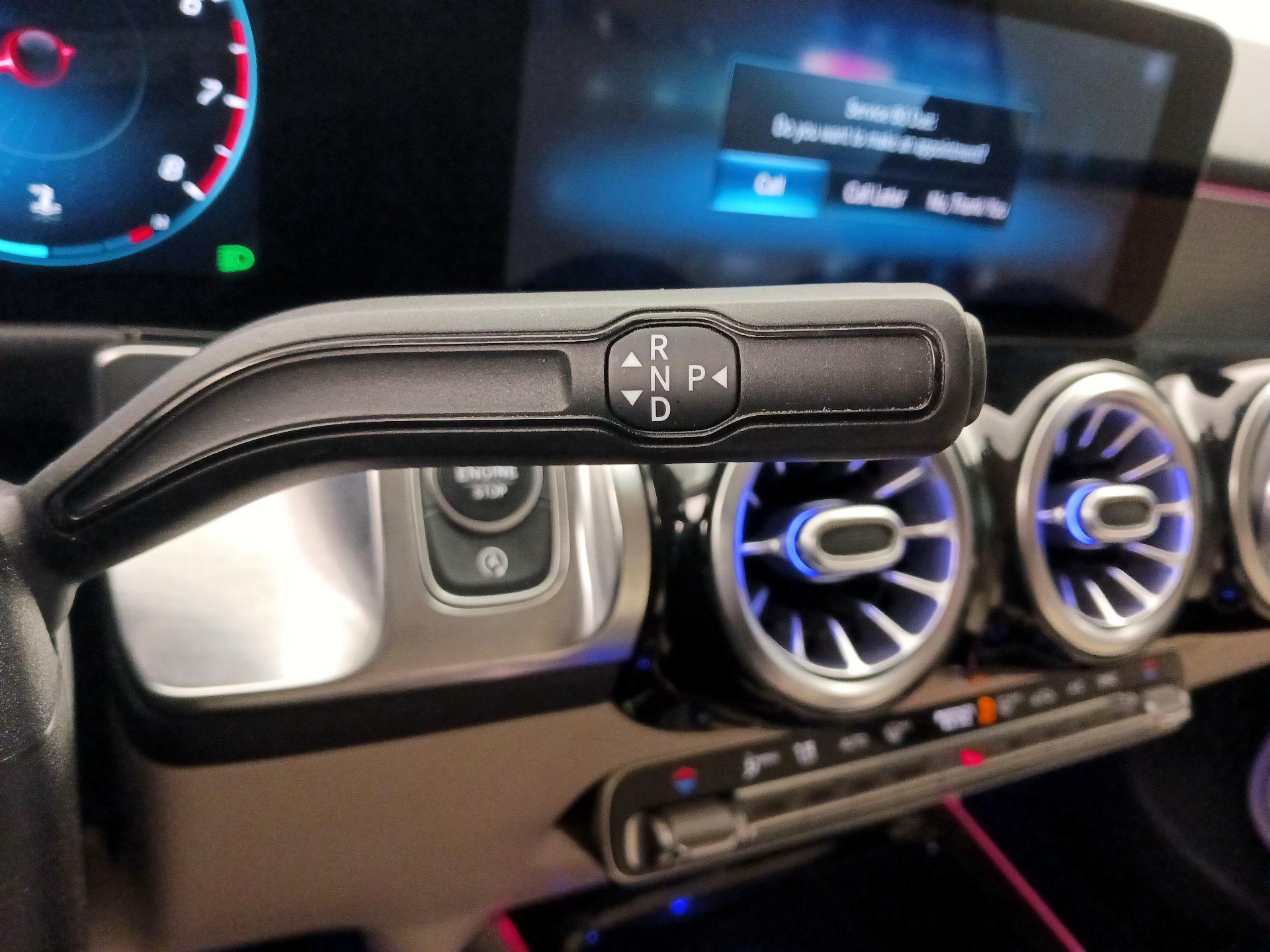 Thumbnail: 2020 Mercedes-Benz GLB - 17