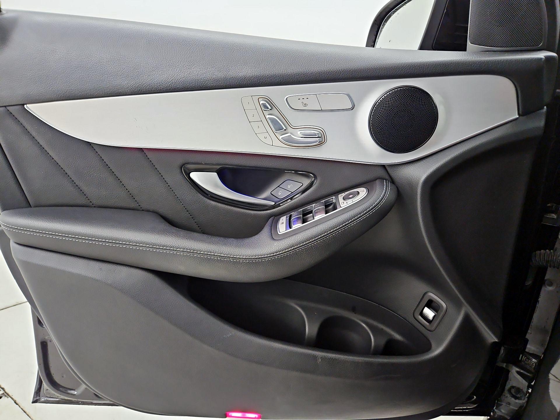 Thumbnail: 2022 Mercedes-Benz GLC - 12