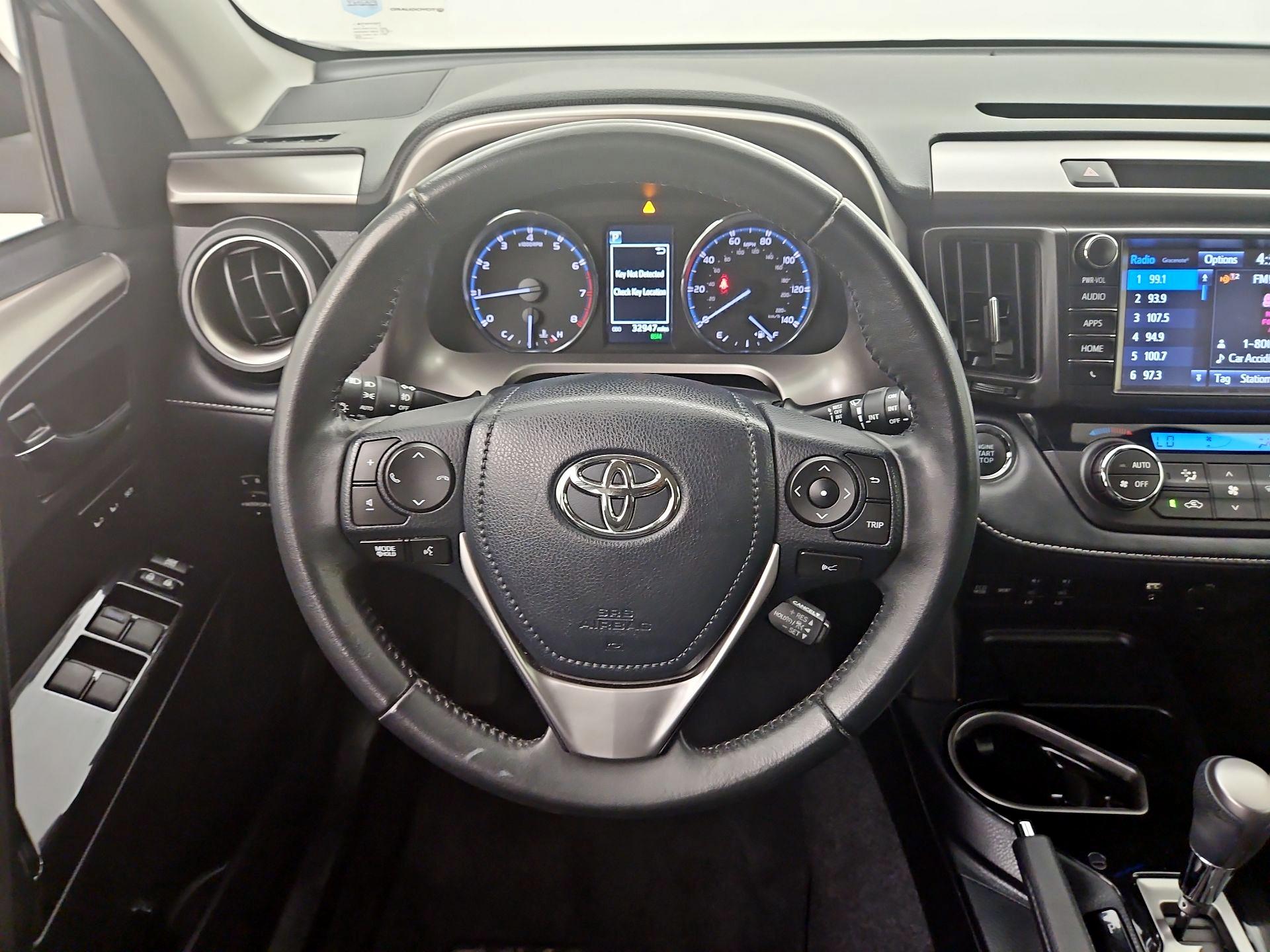 Thumbnail: 2018 Toyota RAV4 - 10