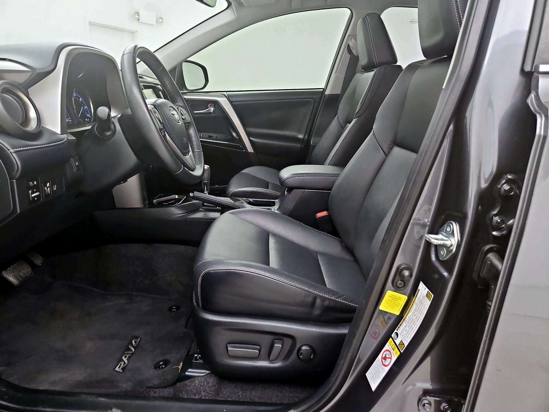 Thumbnail: 2018 Toyota RAV4 - 11