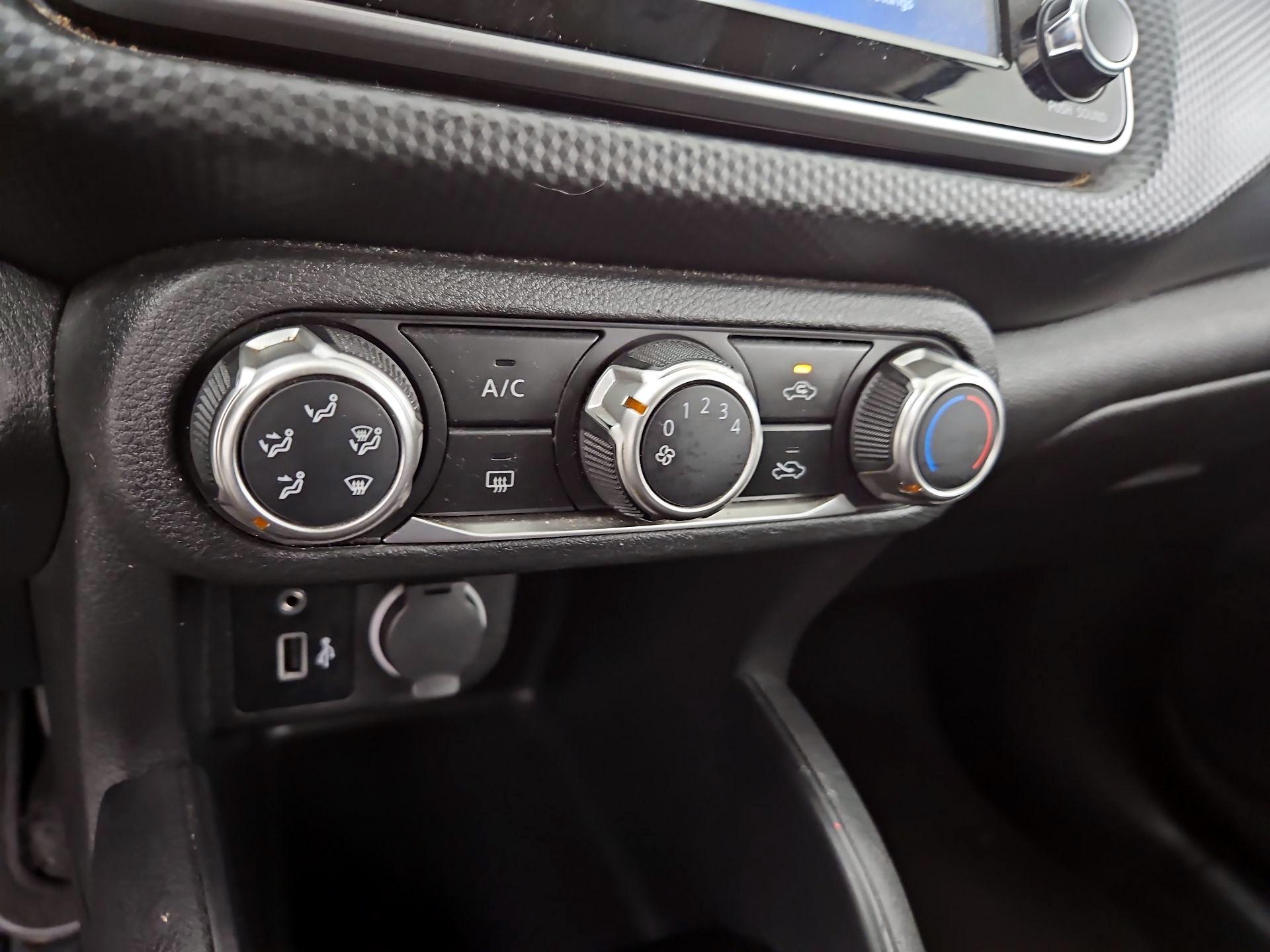 Thumbnail: 2022 Nissan Kicks - 16