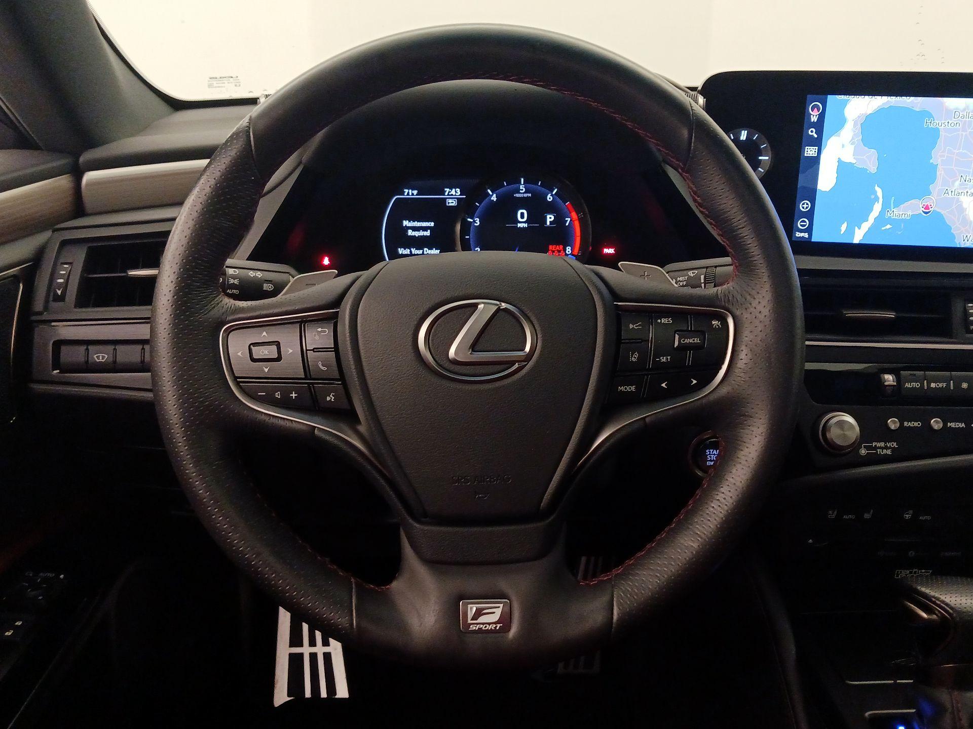 Thumbnail: 2022 Lexus ES - 10