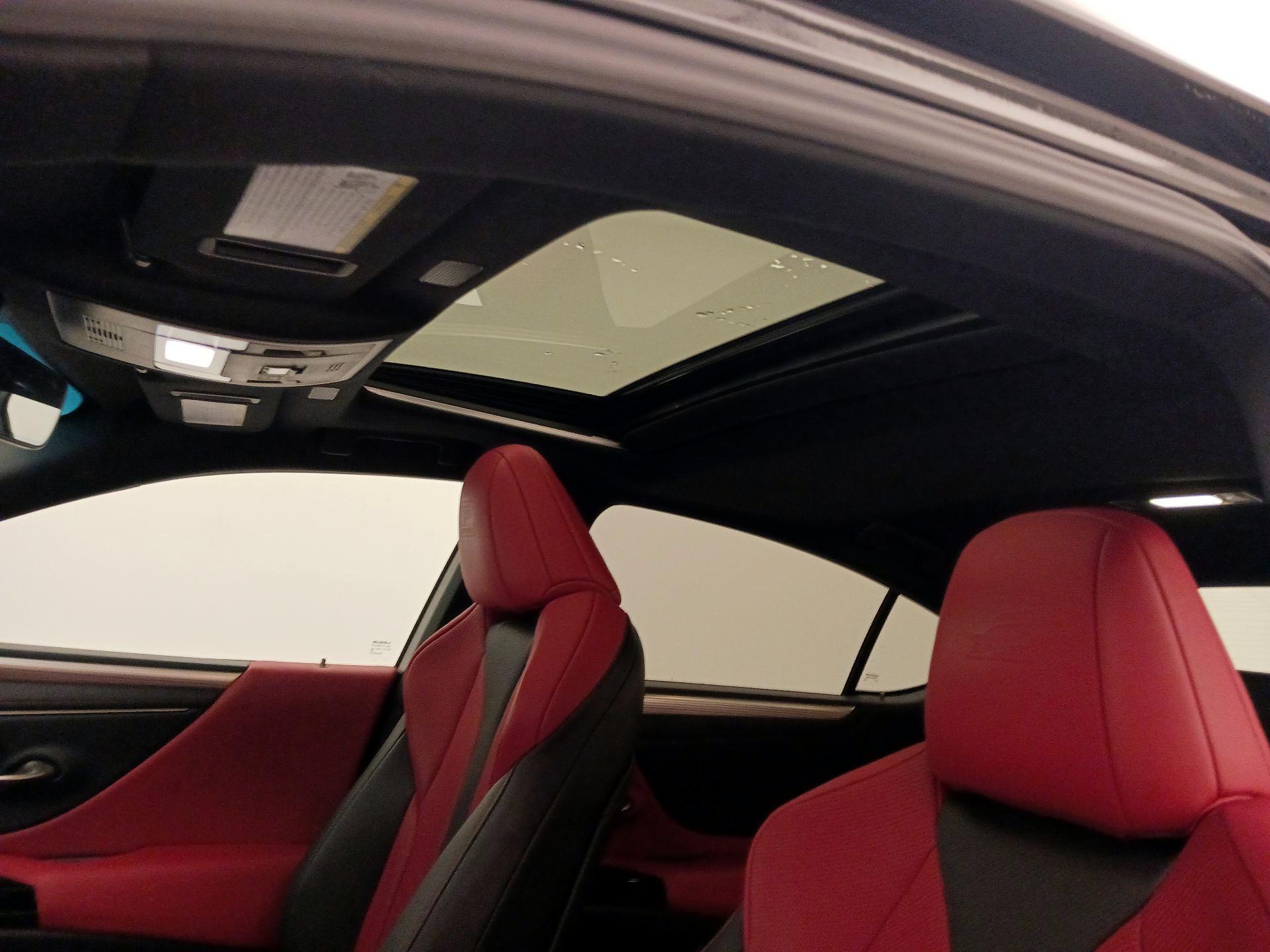 Thumbnail: 2022 Lexus ES - 20