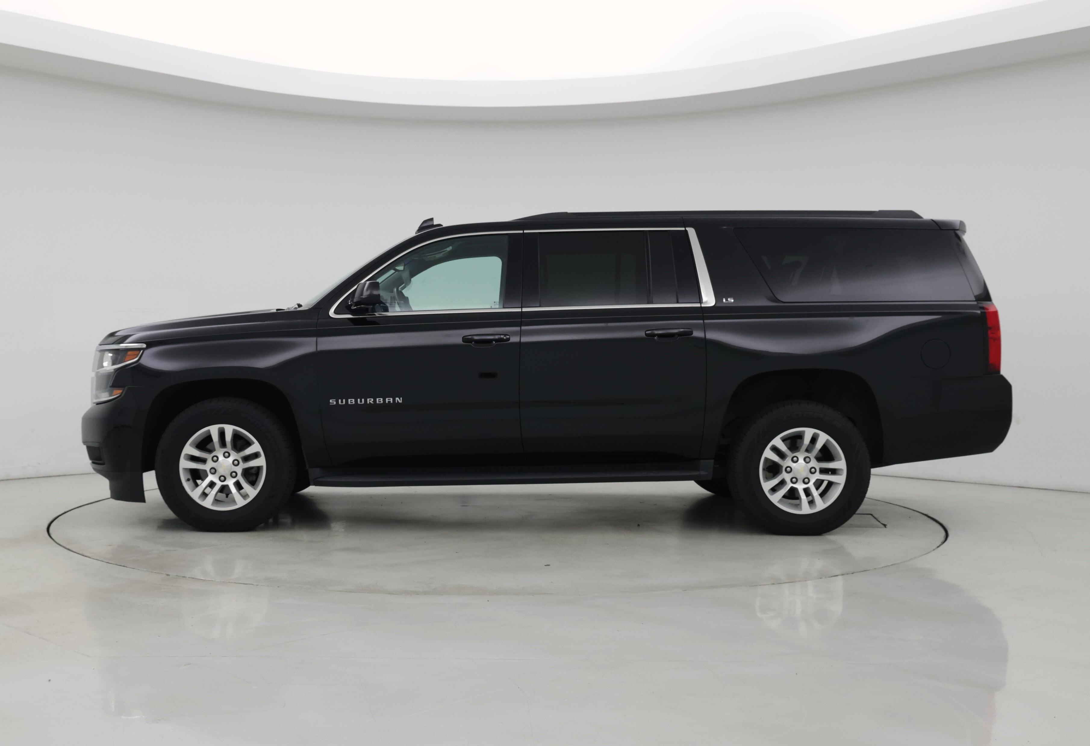 Thumbnail: 2016 Chevrolet Suburban - 3
