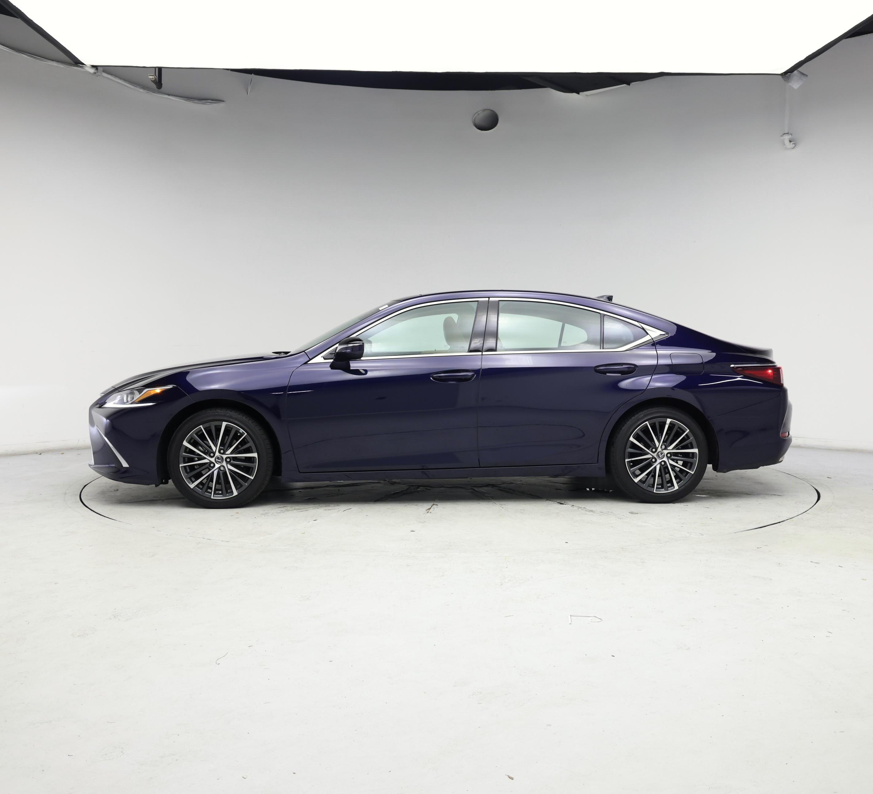 Thumbnail: 2023 Lexus ES - 3