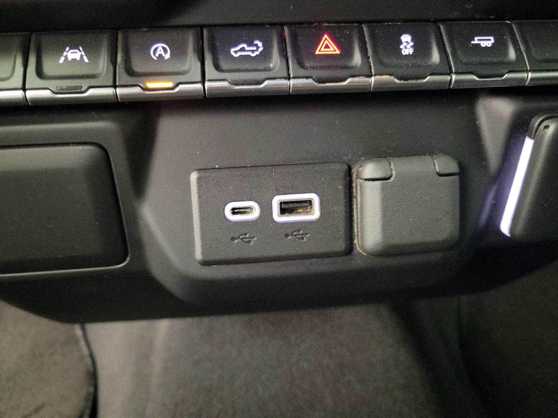 Thumbnail: 2022 Chevrolet Silverado 1500 - 18