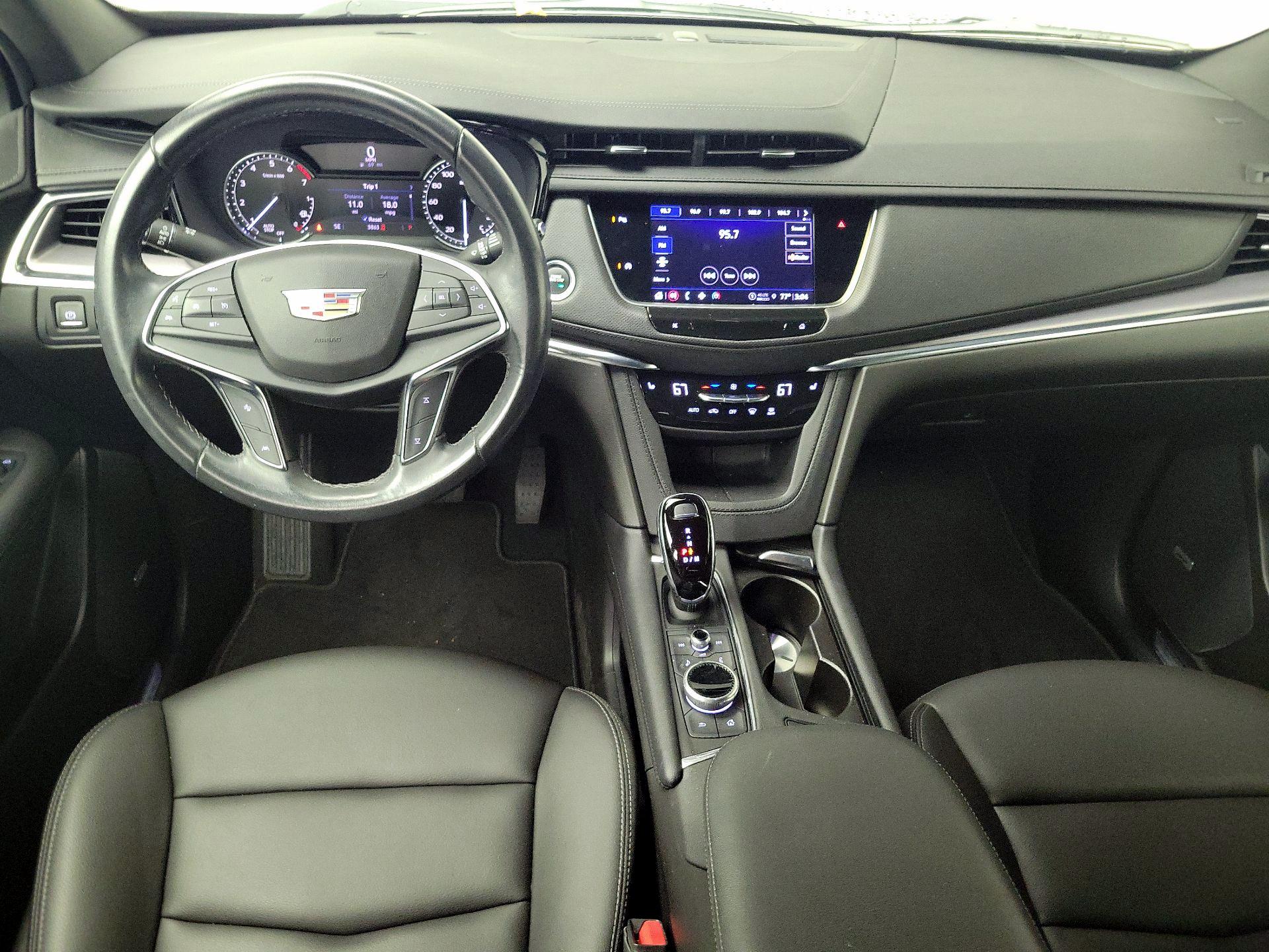 Thumbnail: 2023 Cadillac XT5 - 9