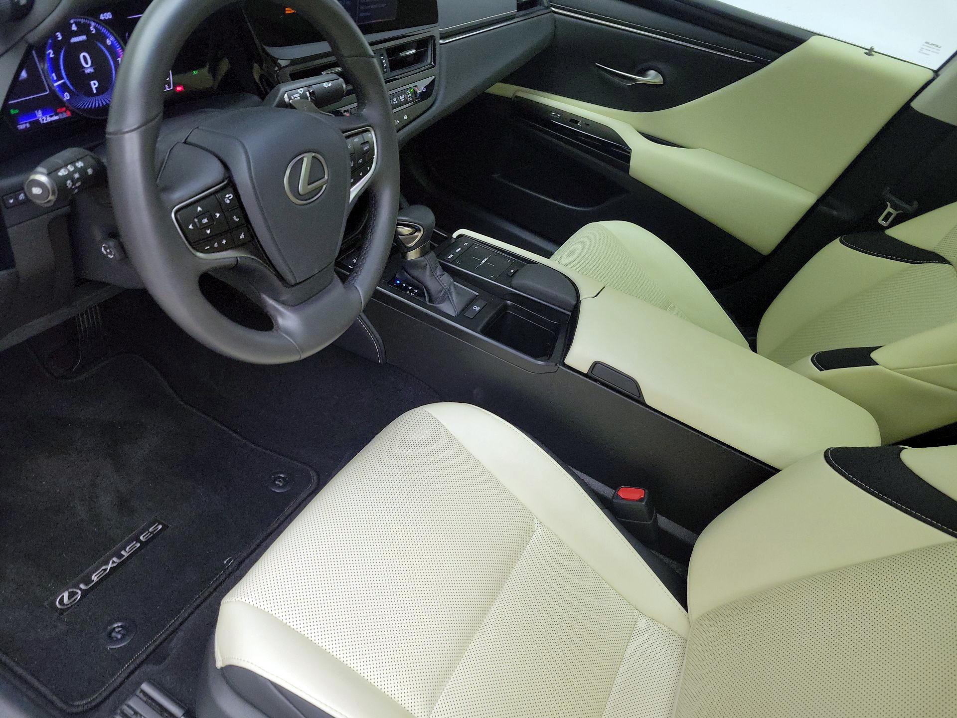 Thumbnail: 2022 Lexus ES - 11